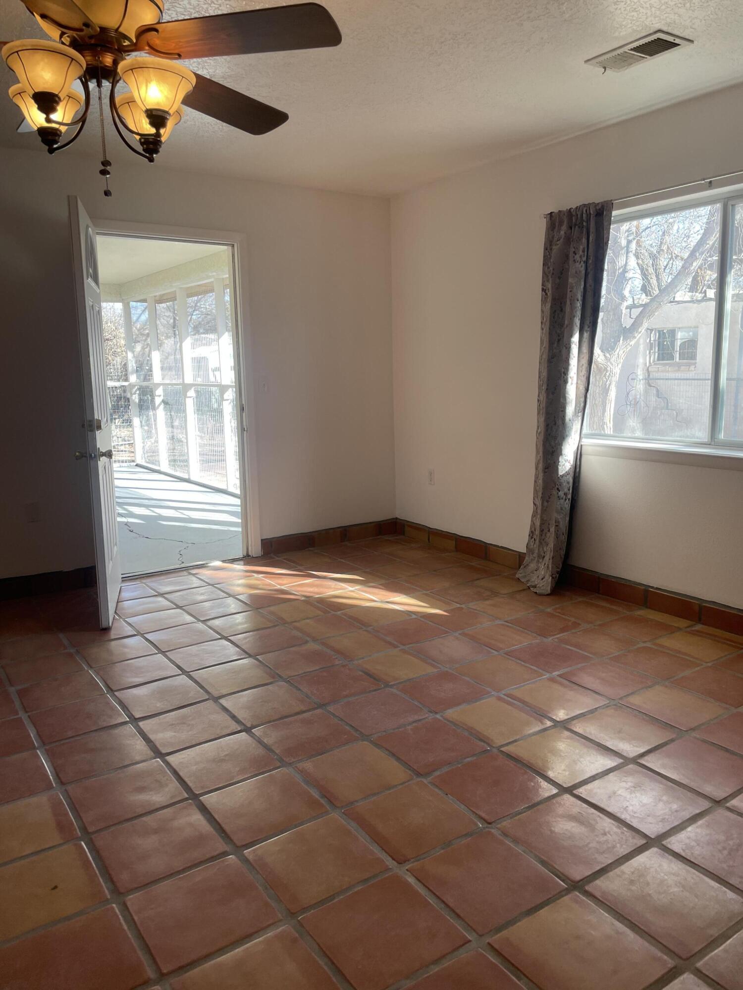 1110 Calle Del Oro