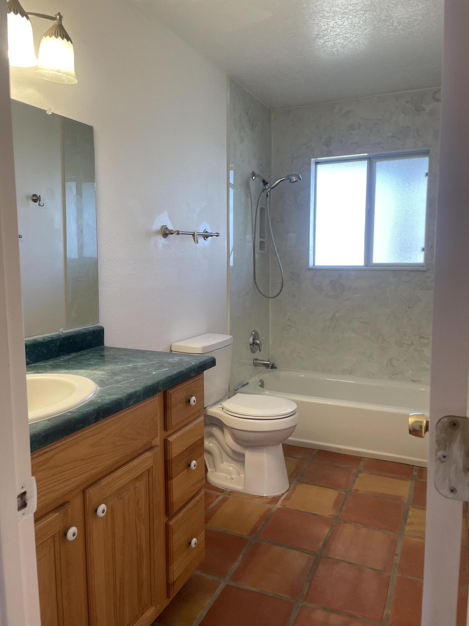 1110 Calle Del Oro