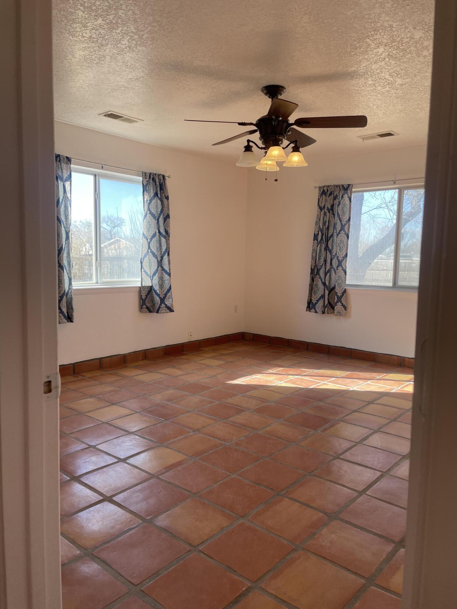 1110 Calle Del Oro