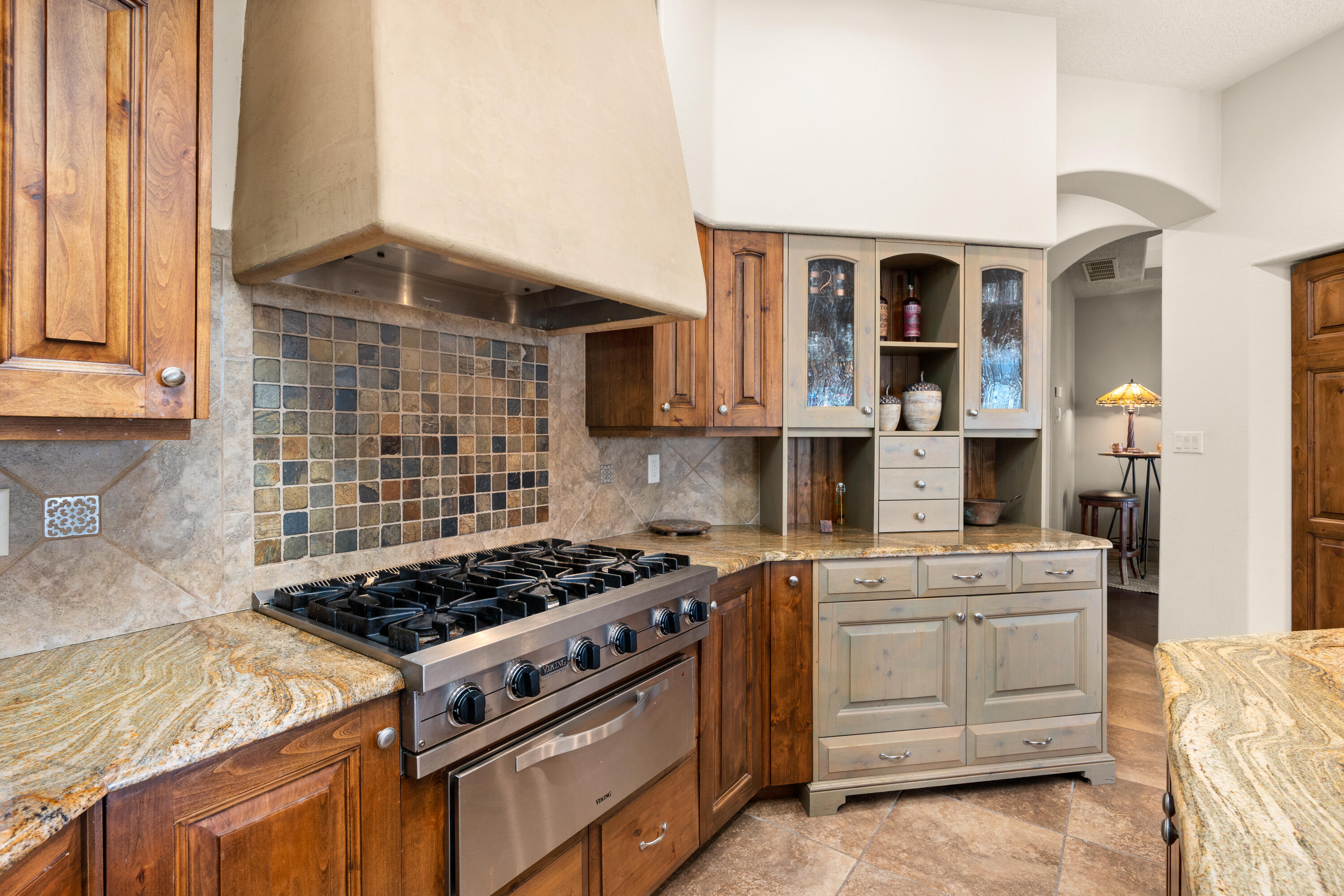 11115 INVERNESS Court NE