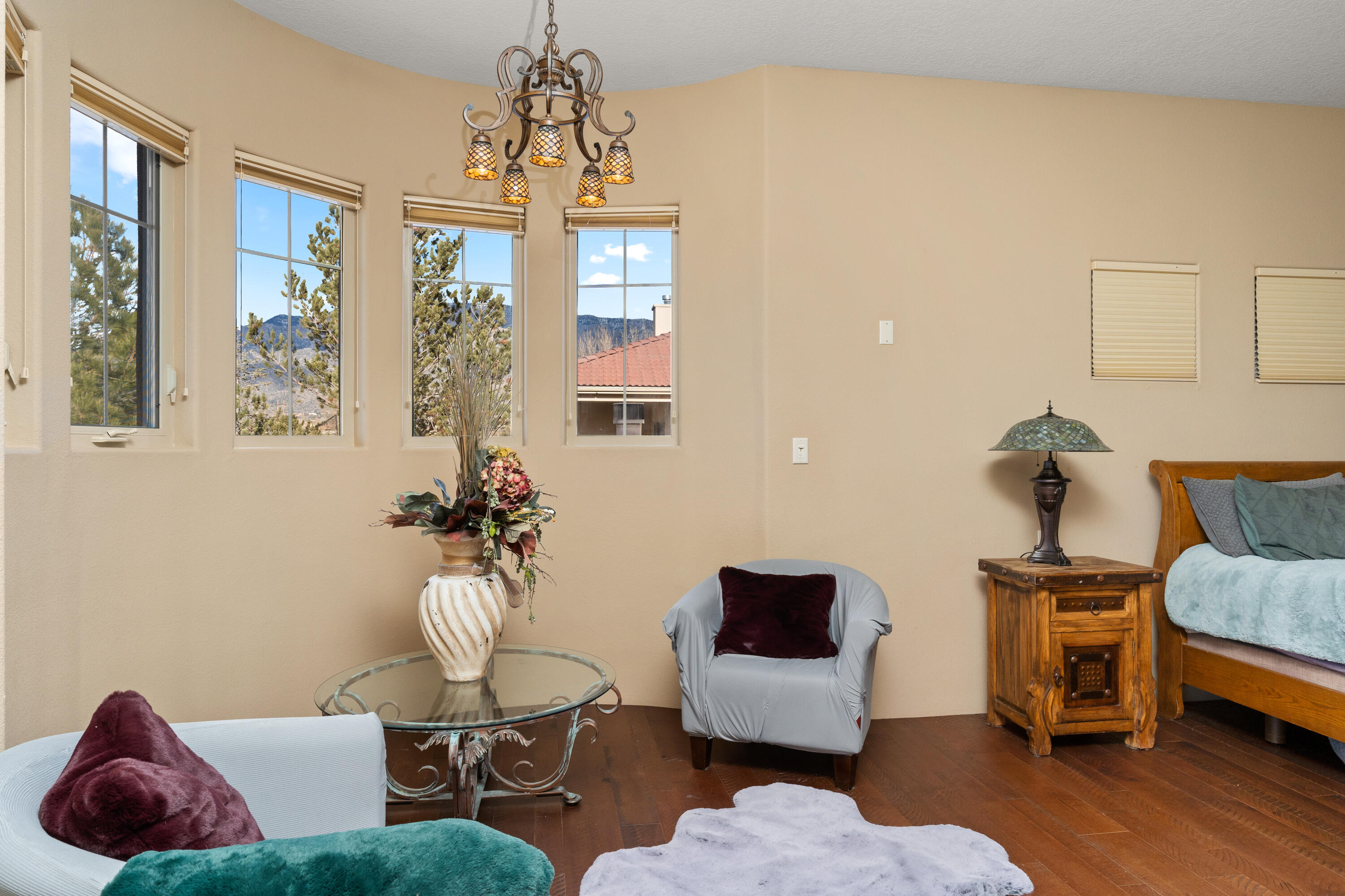 11115 INVERNESS Court NE