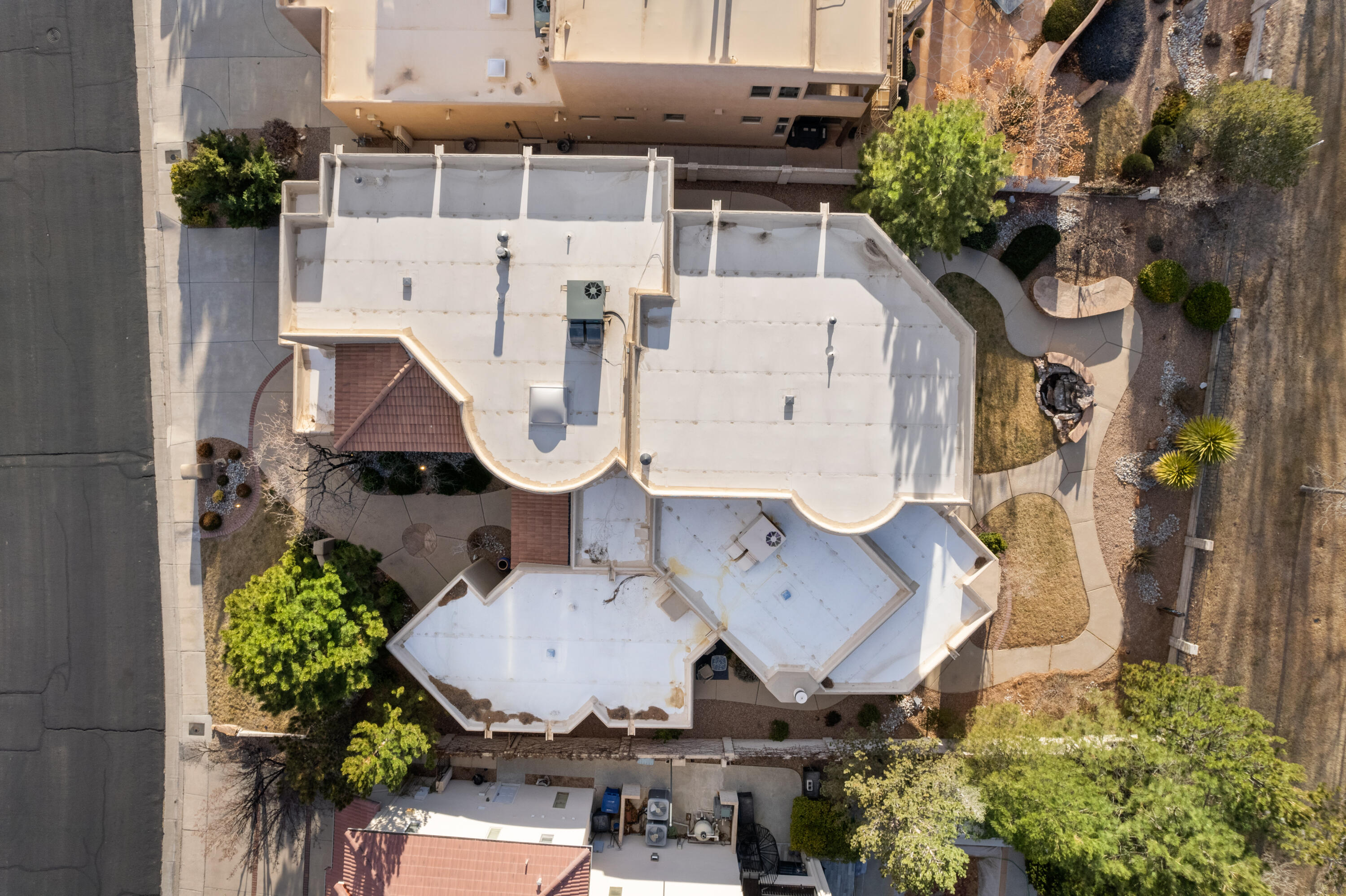 11115 INVERNESS Court NE