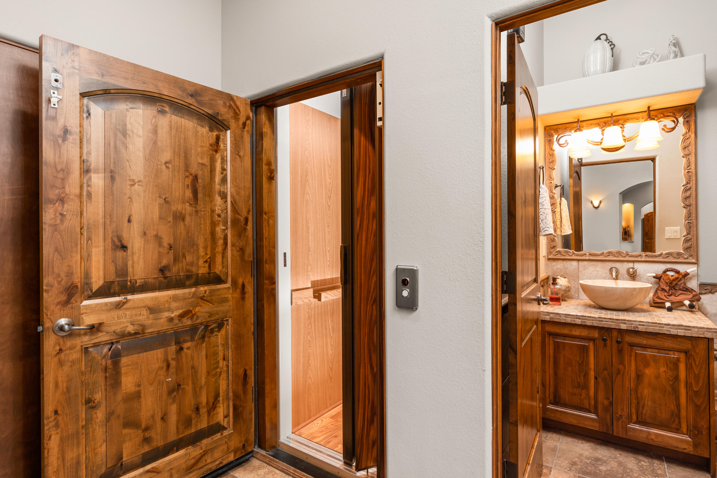 11115 INVERNESS Court NE