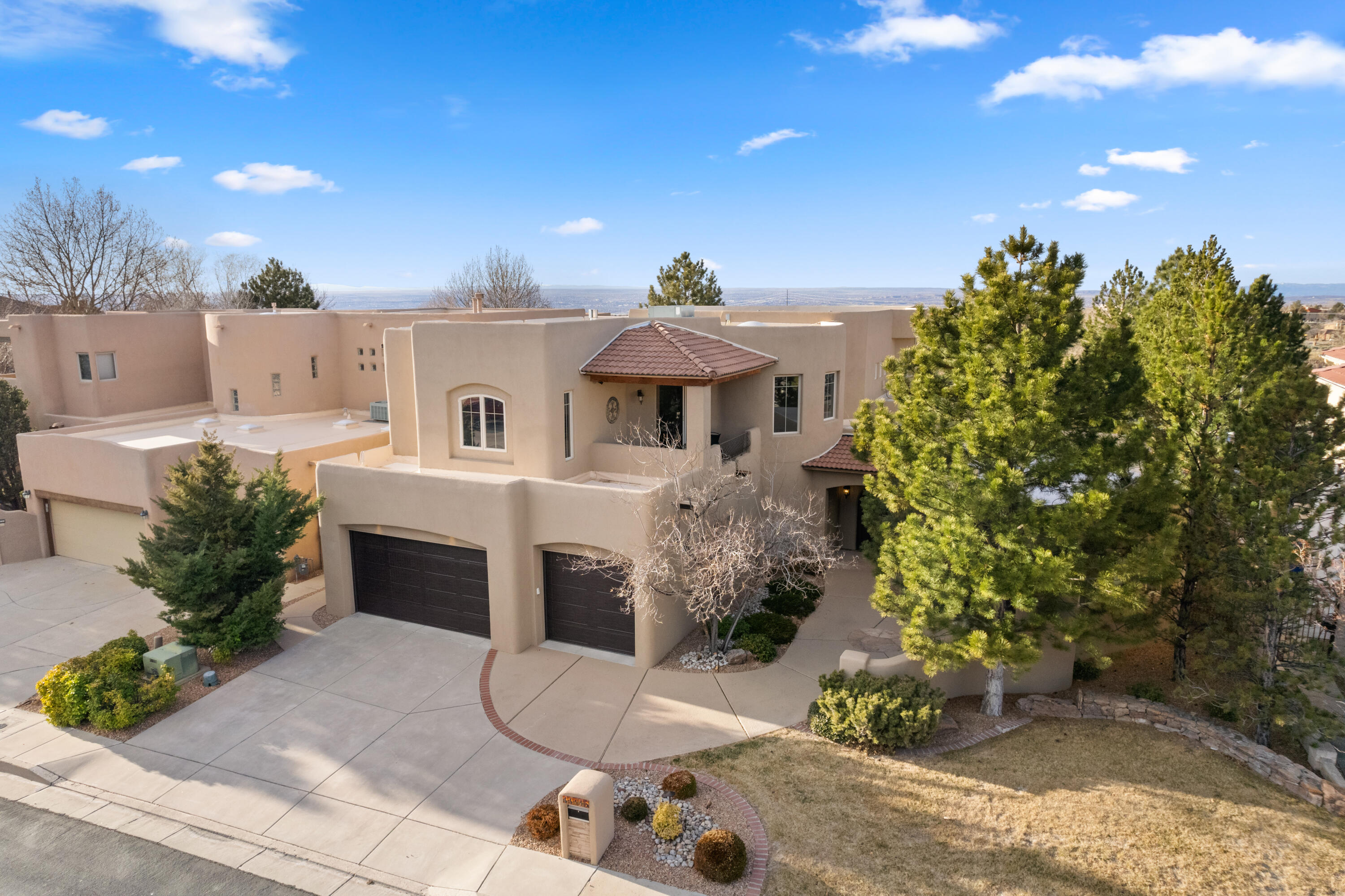 11115 INVERNESS Court NE