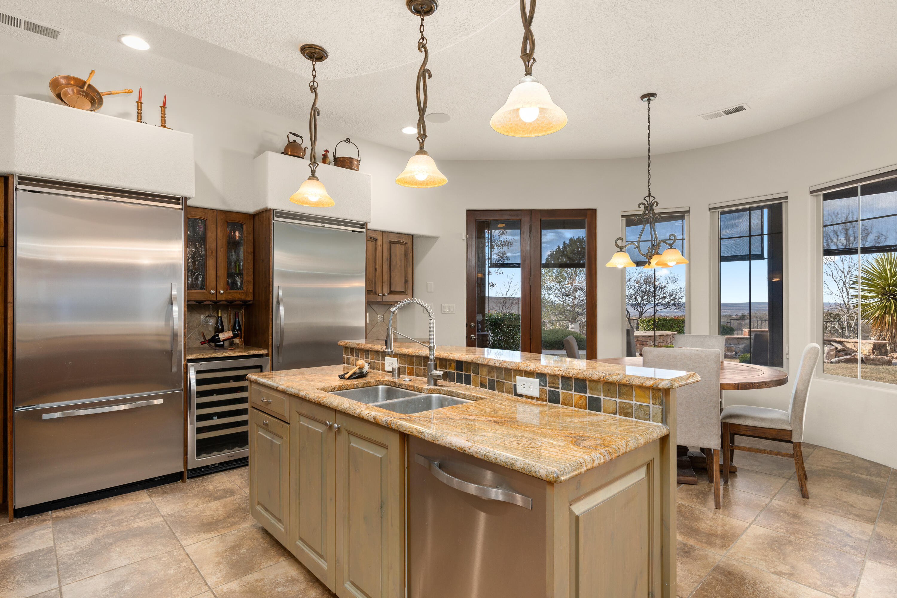 11115 INVERNESS Court NE