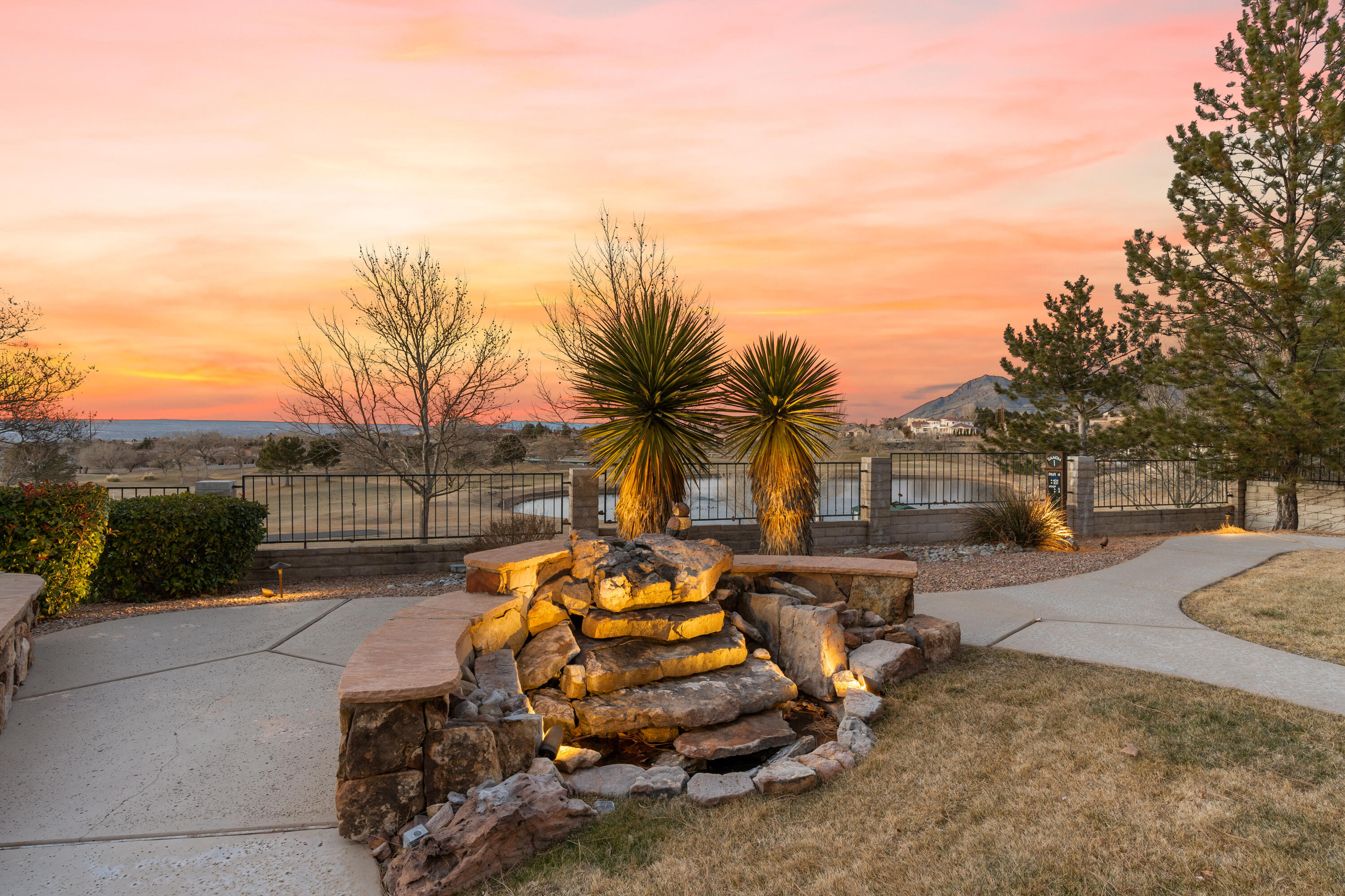 11115 INVERNESS Court NE