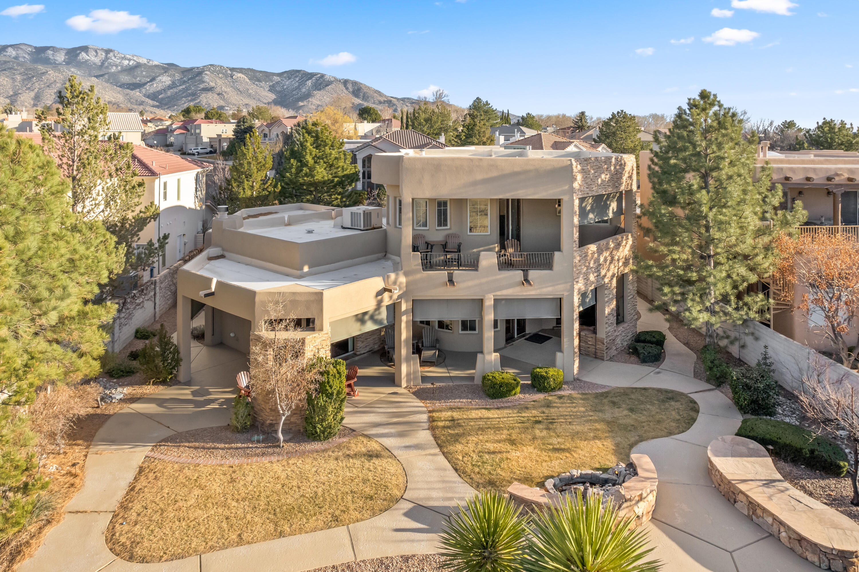 11115 INVERNESS Court NE