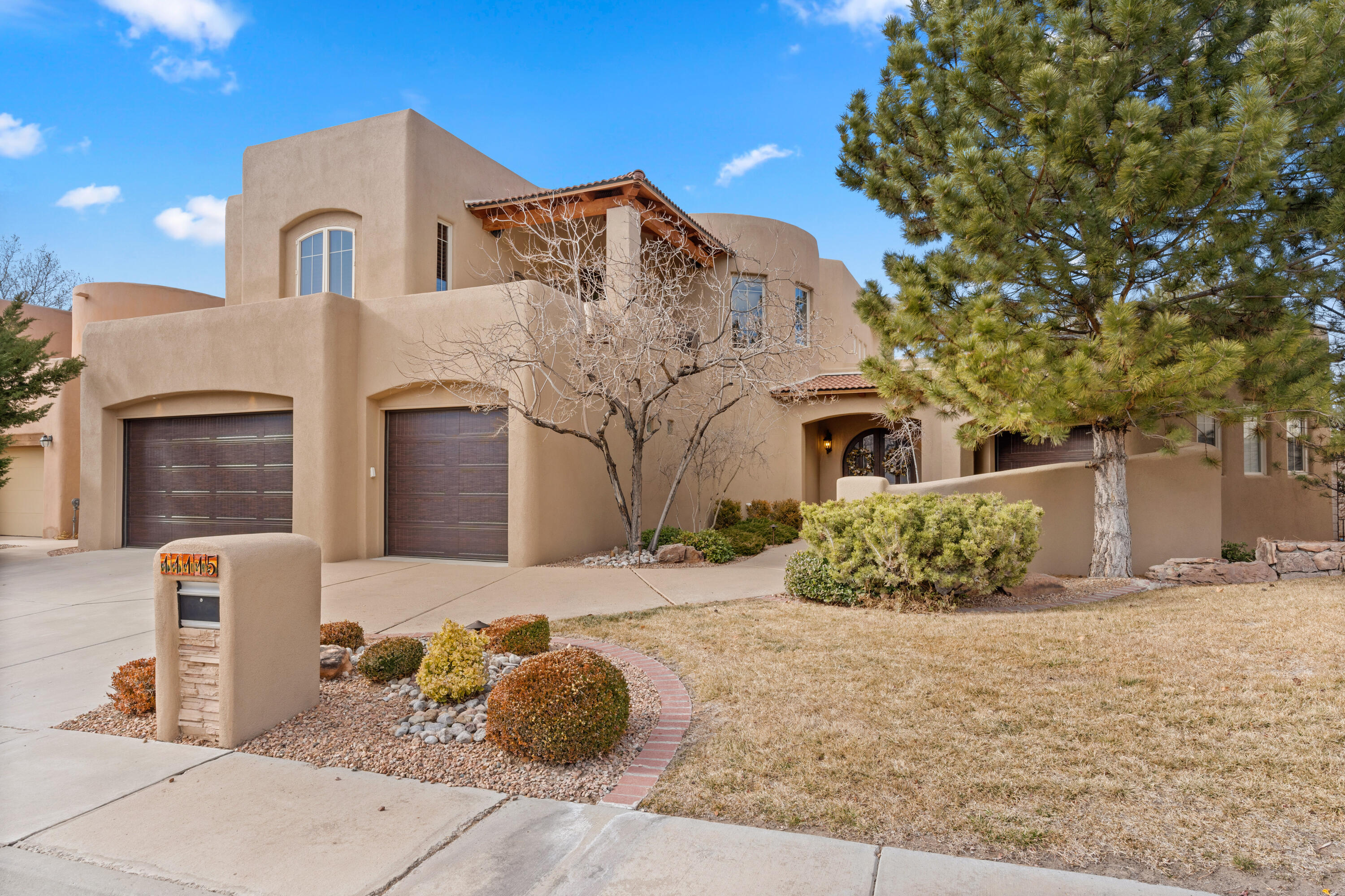 11115 INVERNESS Court NE