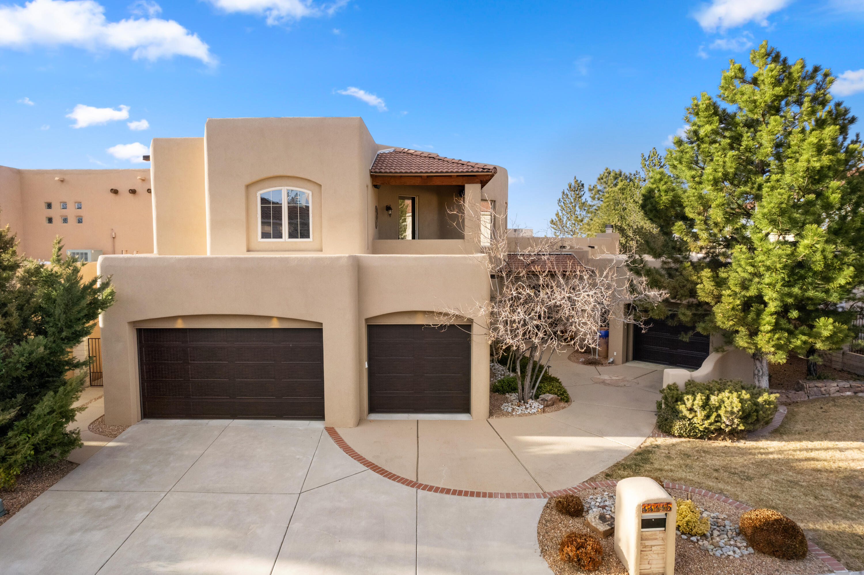 11115 INVERNESS Court NE