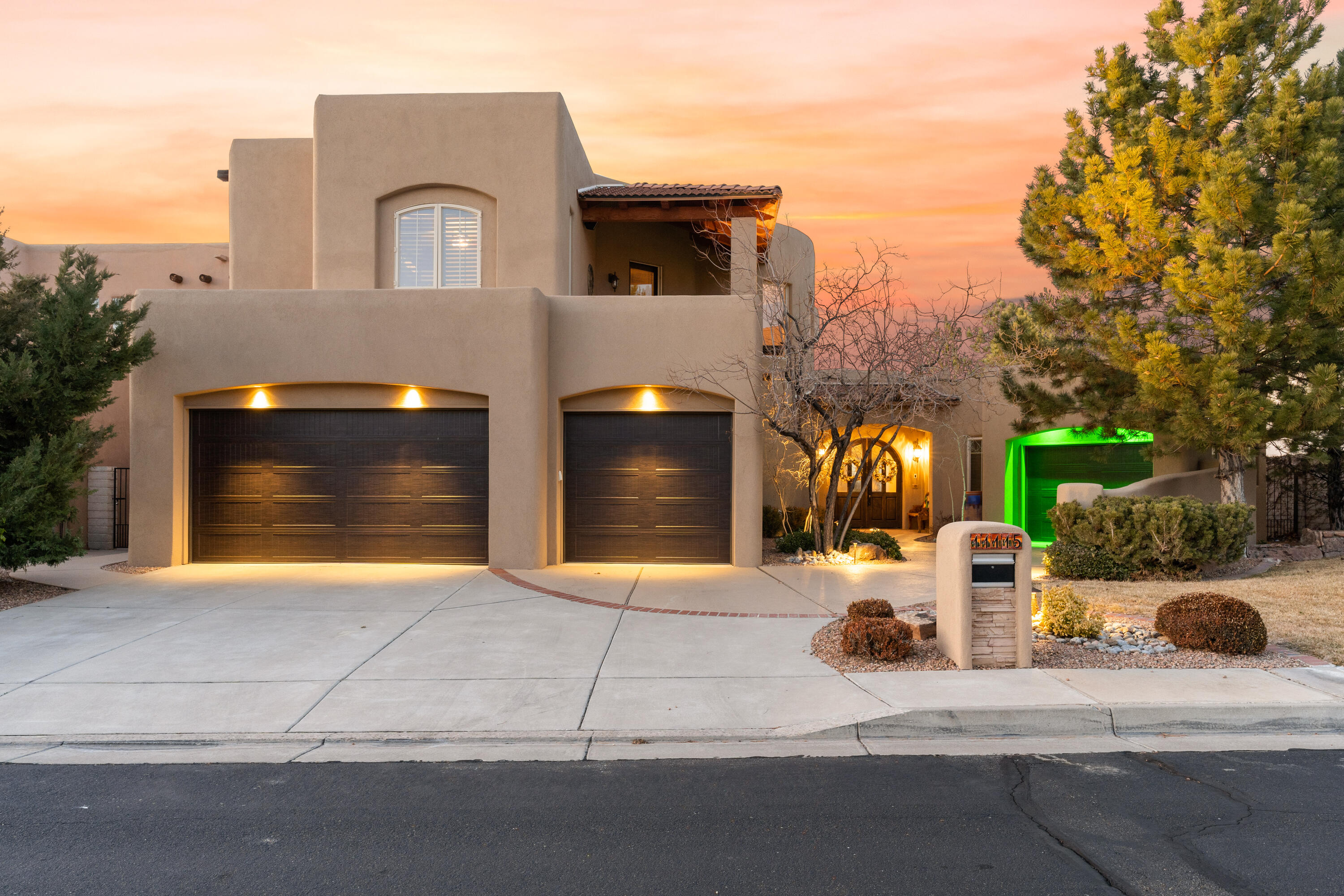 11115 INVERNESS Court NE