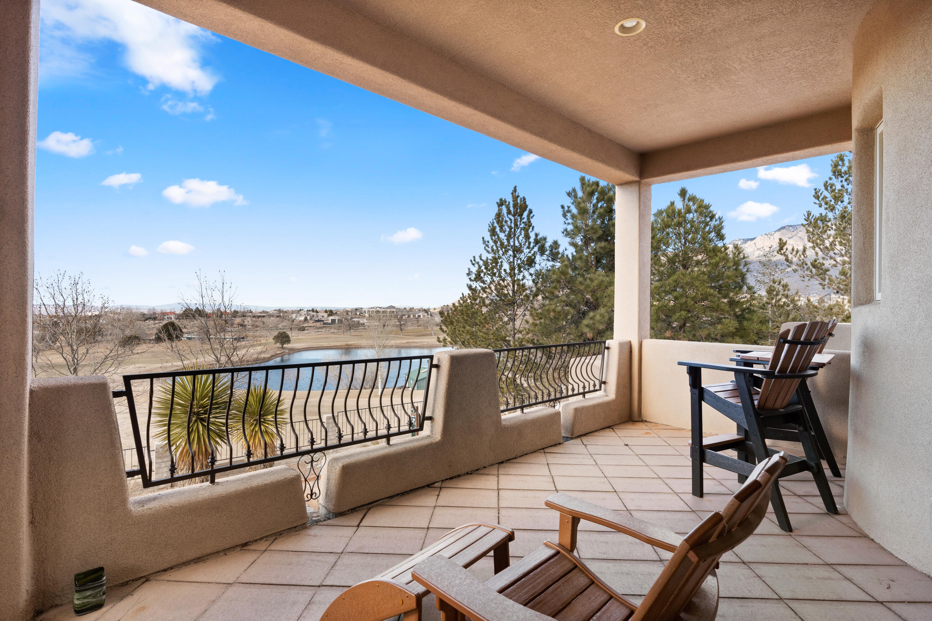 11115 INVERNESS Court NE