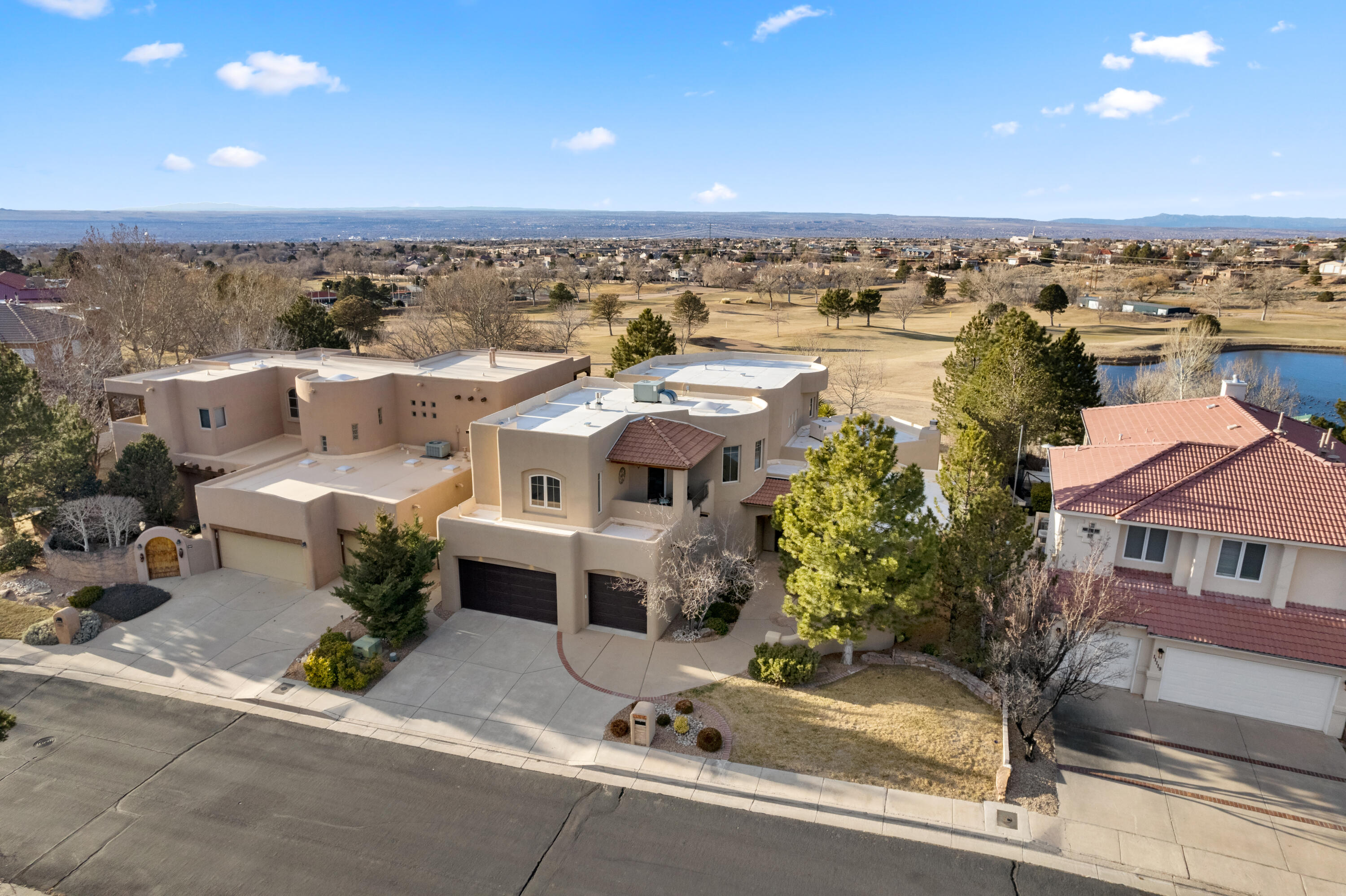 11115 INVERNESS Court NE