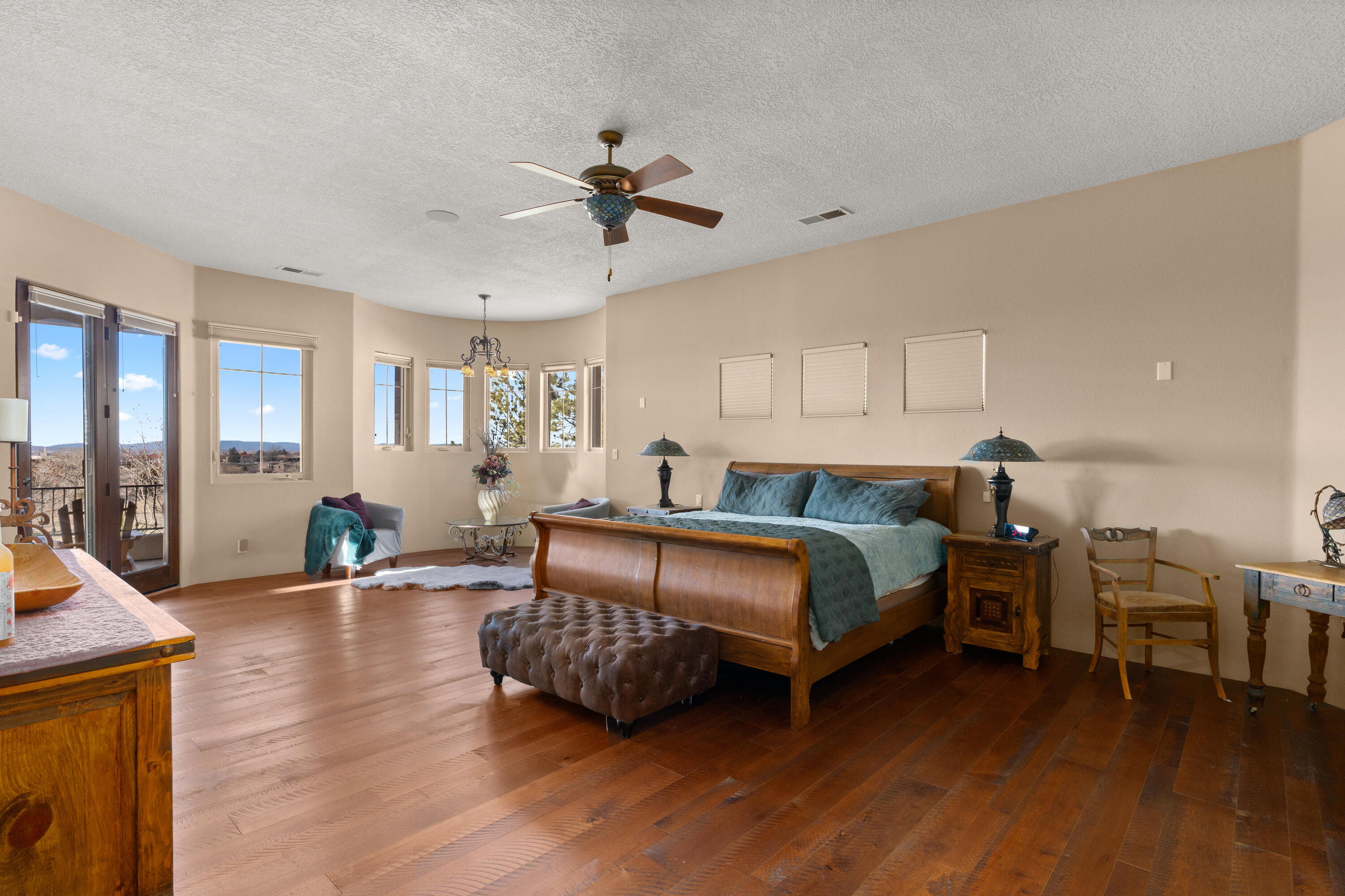 11115 INVERNESS Court NE