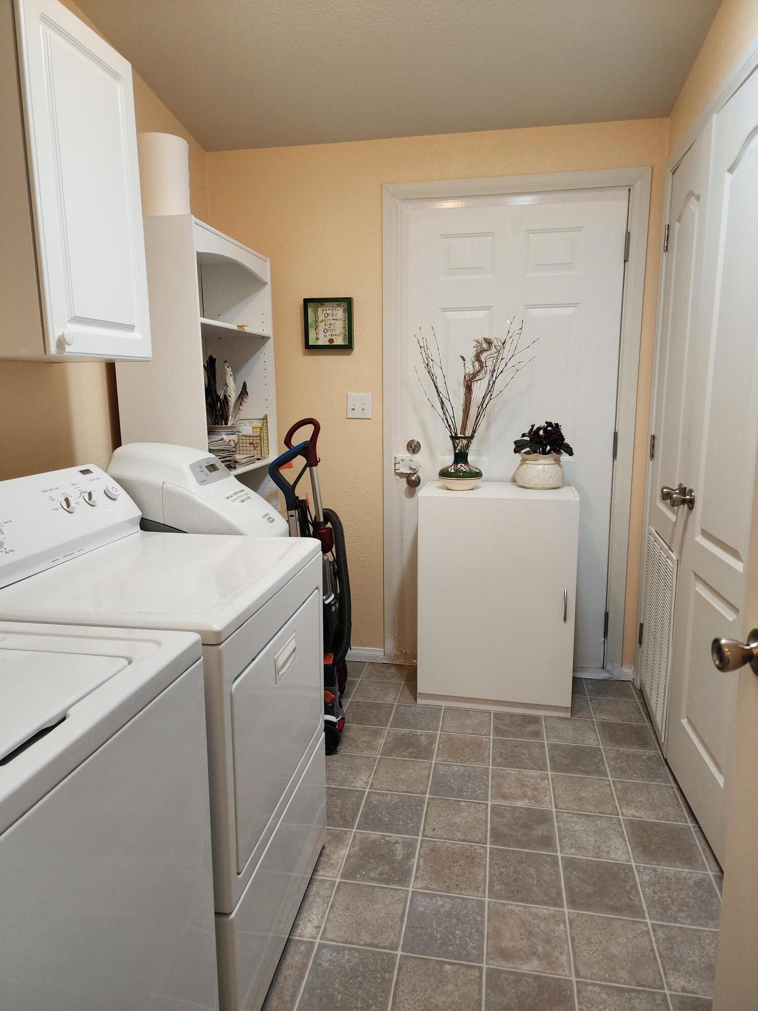 226 SUNRISE BLUFFS Drive