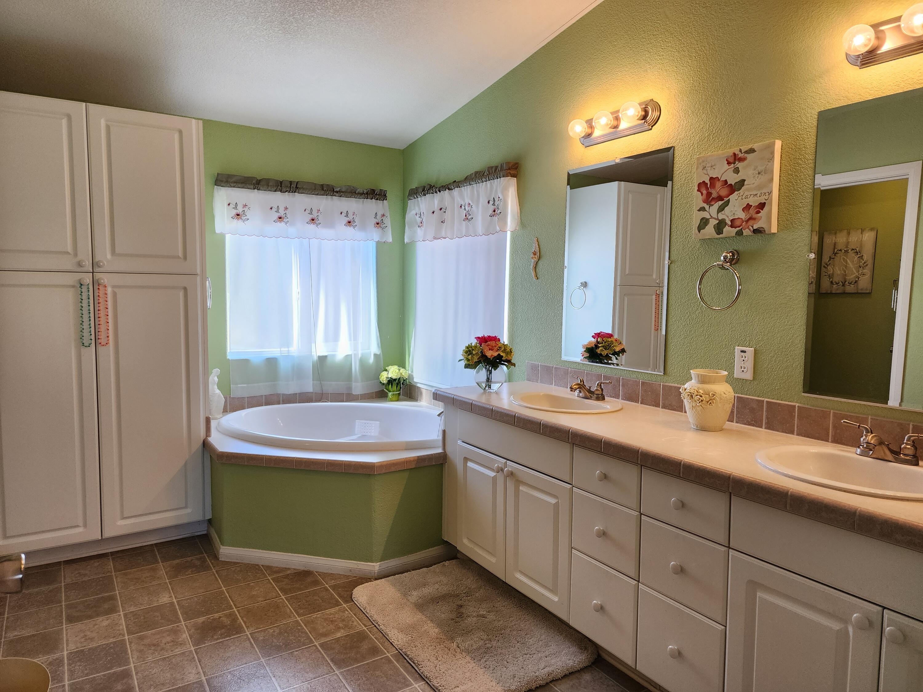226 SUNRISE BLUFFS Drive