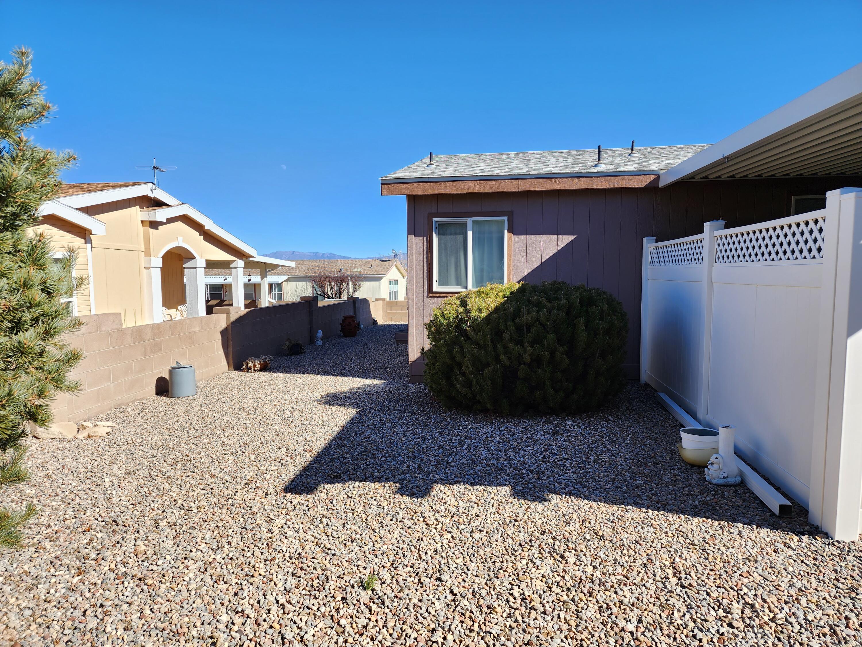 226 SUNRISE BLUFFS Drive