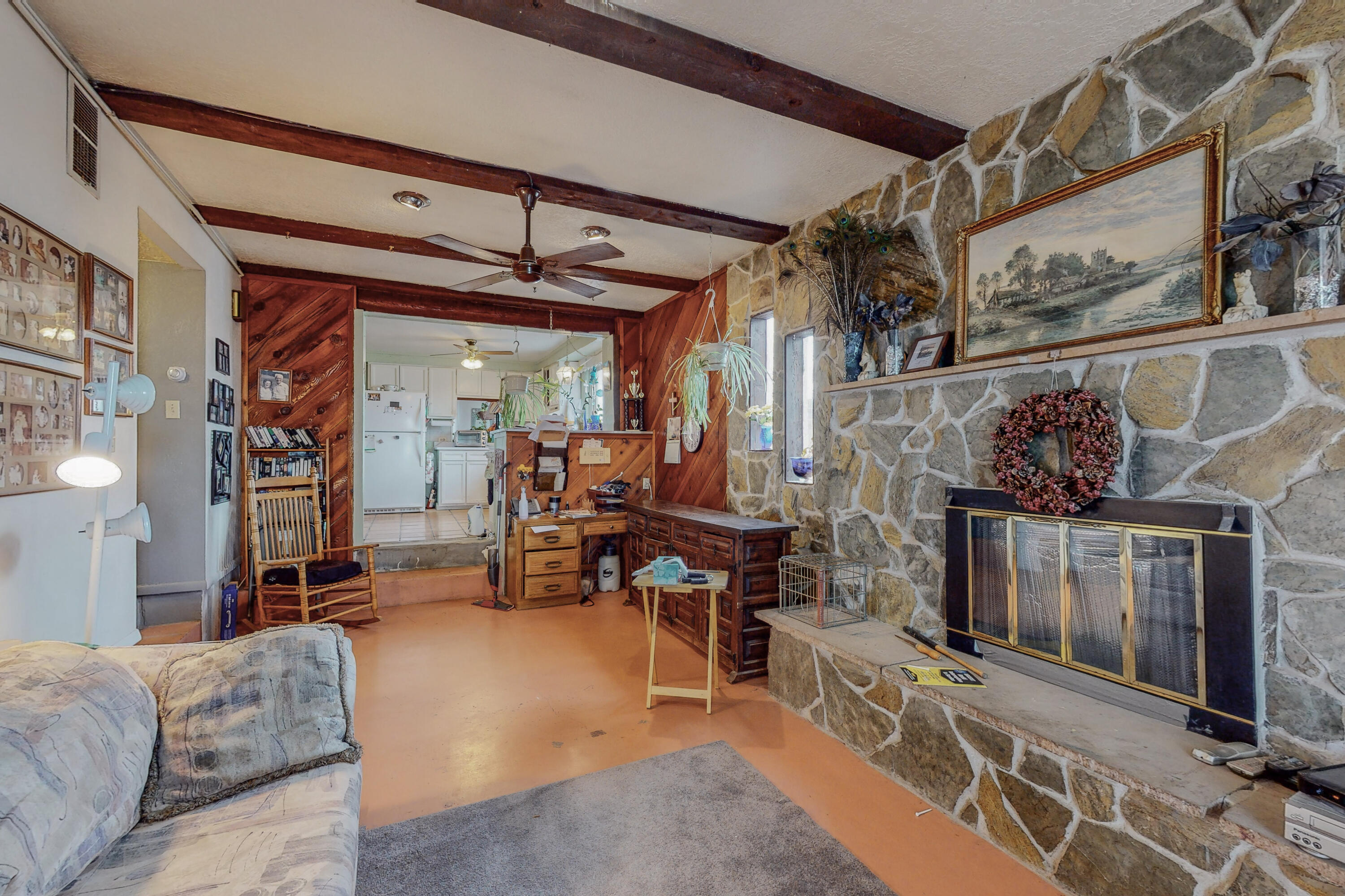2827 SOLANO Drive NE
