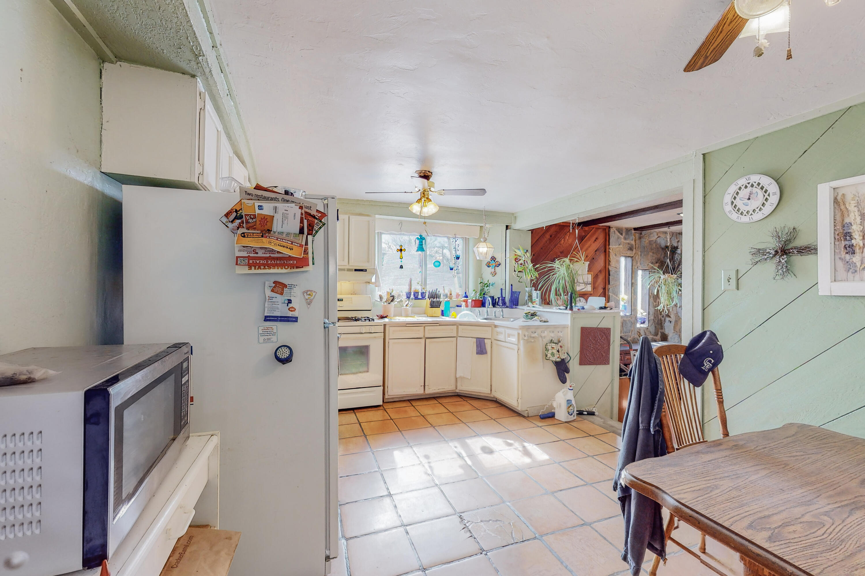 2827 SOLANO Drive NE