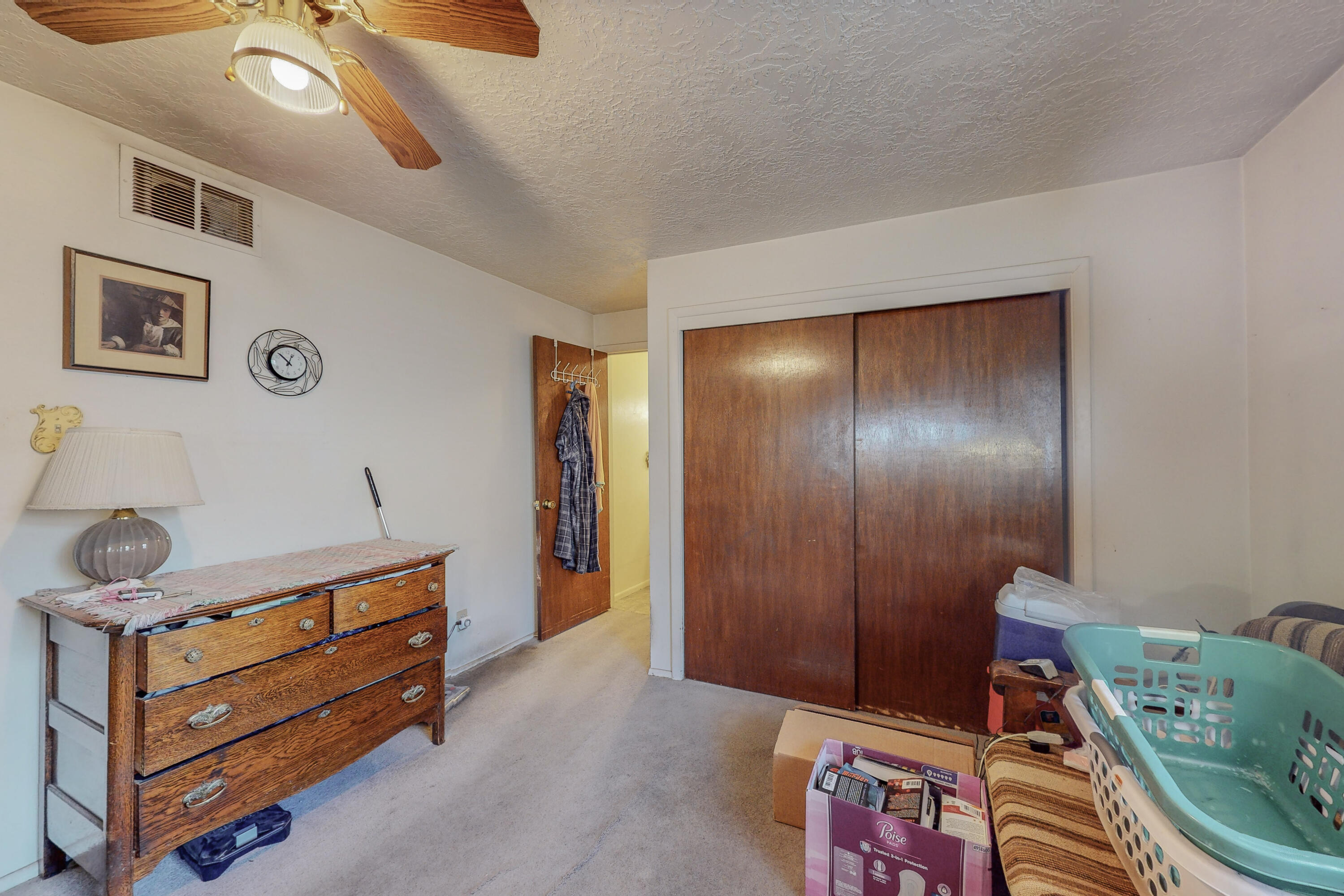 2827 SOLANO Drive NE