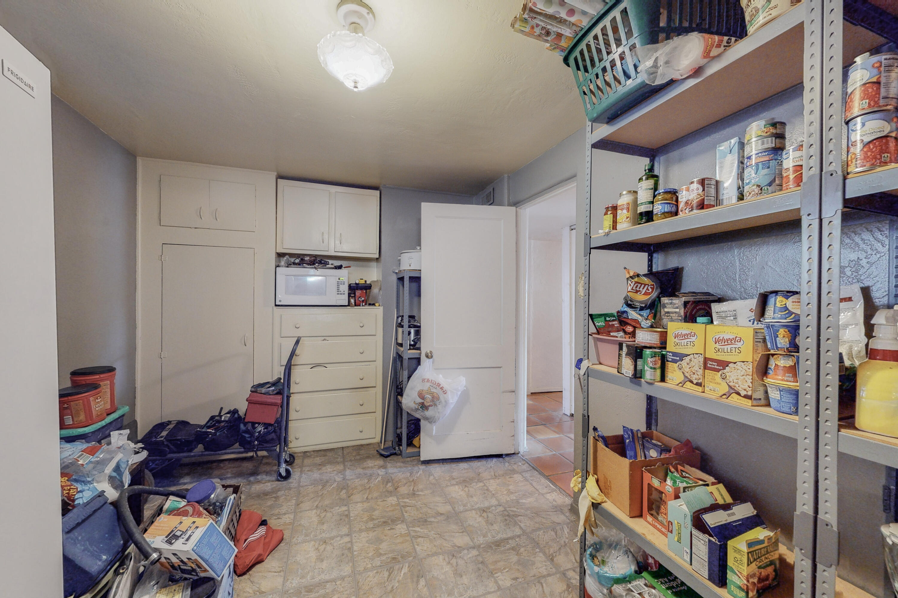 2827 SOLANO Drive NE
