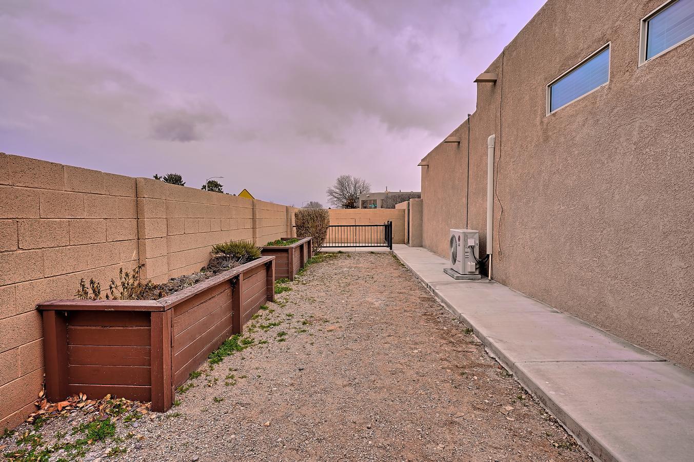 7400 MARILYN Avenue NE