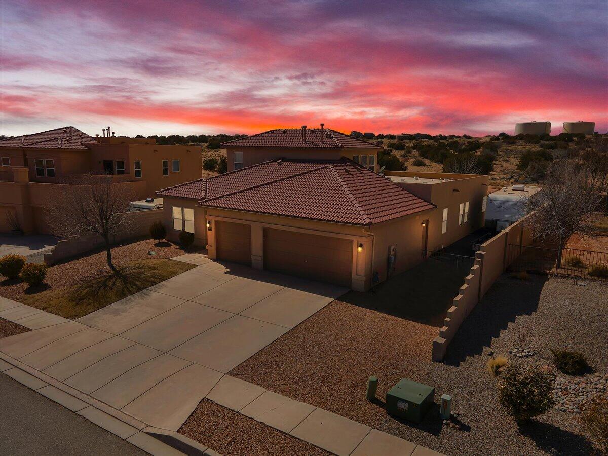 5433 Roosevelt Loop NE
