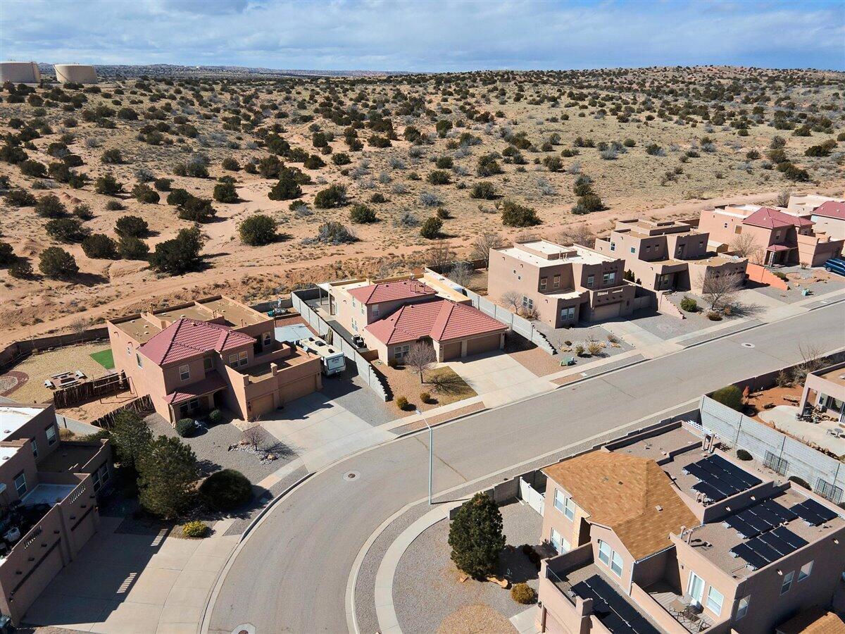 5433 Roosevelt Loop NE