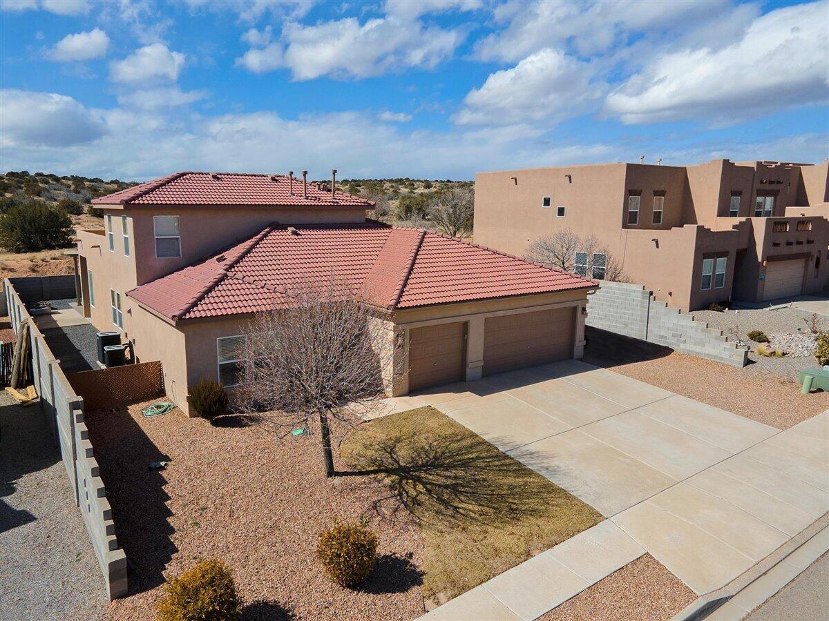 5433 Roosevelt Loop NE