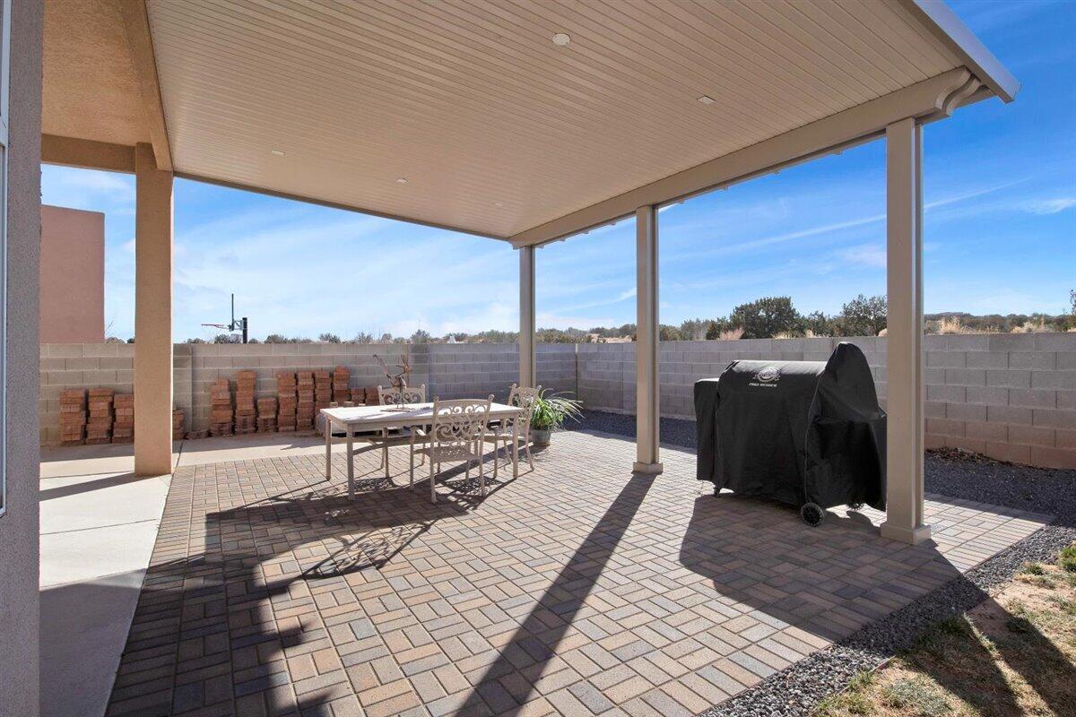 5433 Roosevelt Loop NE