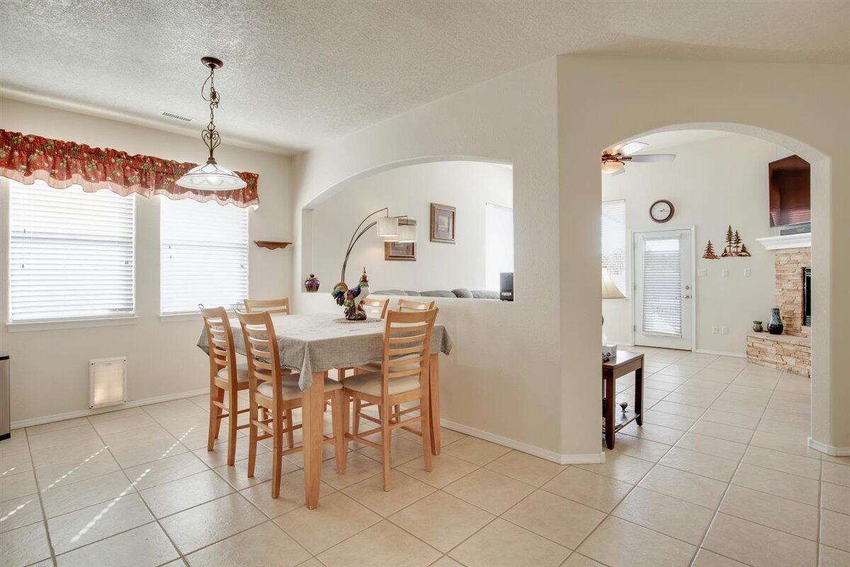 5433 Roosevelt Loop NE