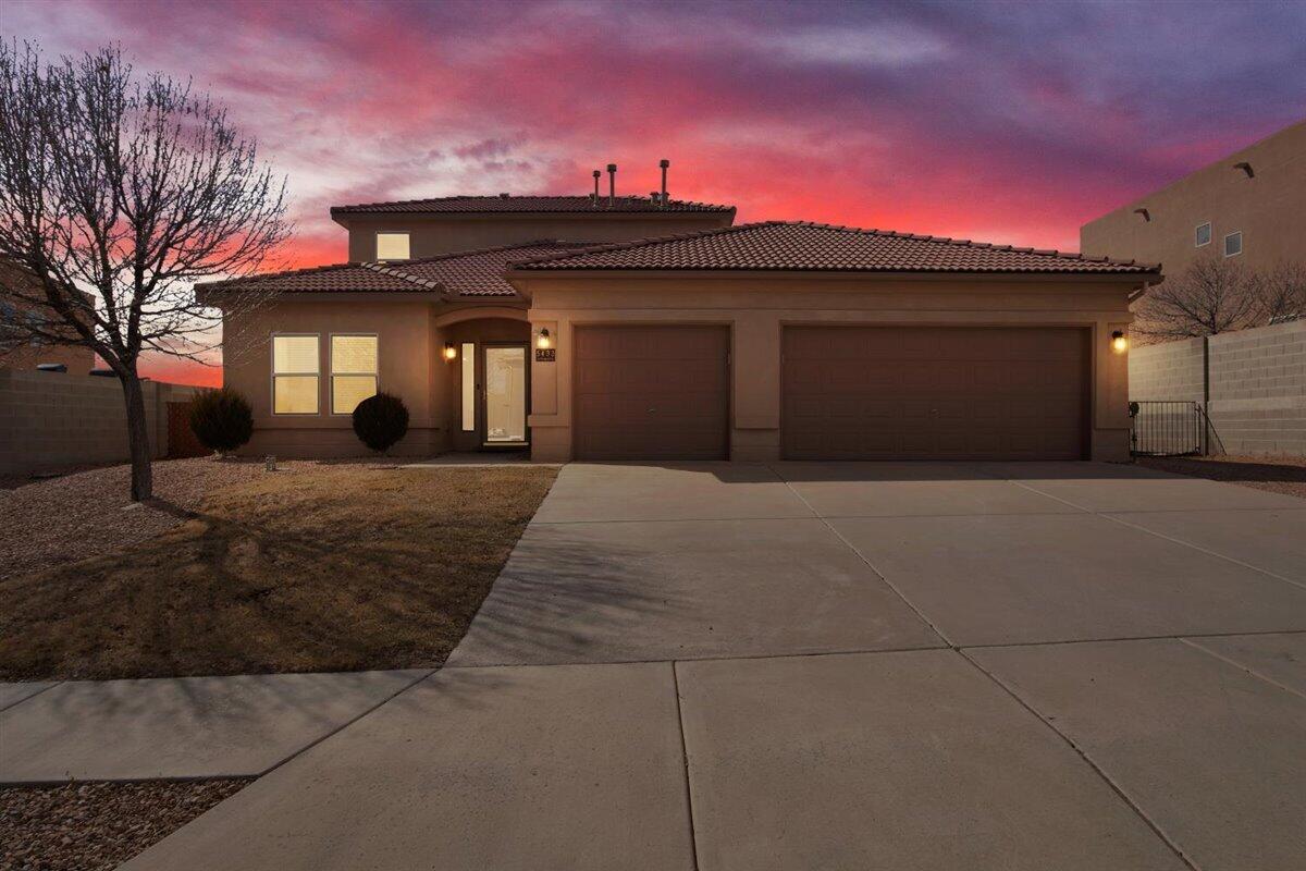 5433 Roosevelt Loop NE