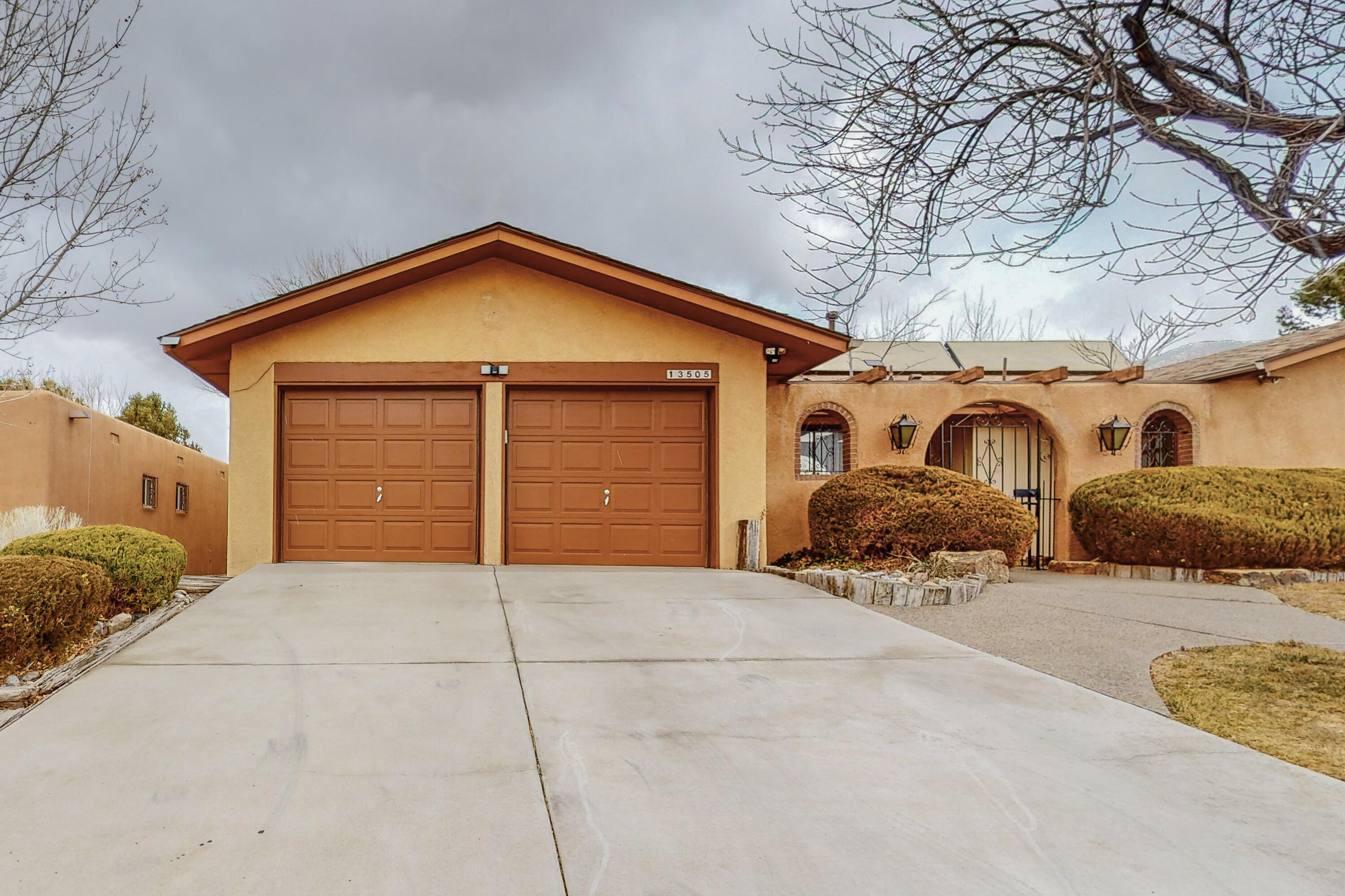 13505 TERRAGON Drive NE