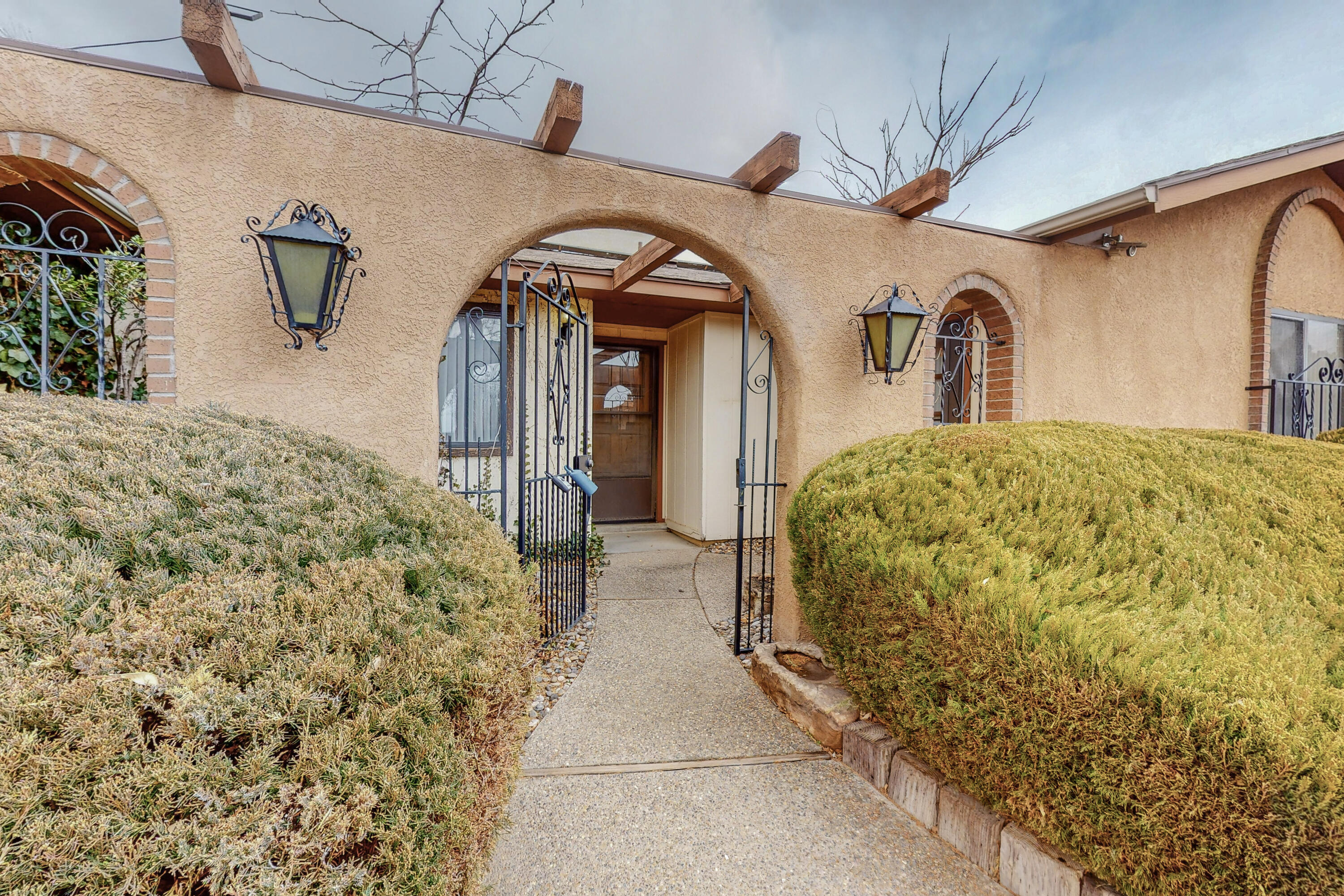 13505 TERRAGON Drive NE