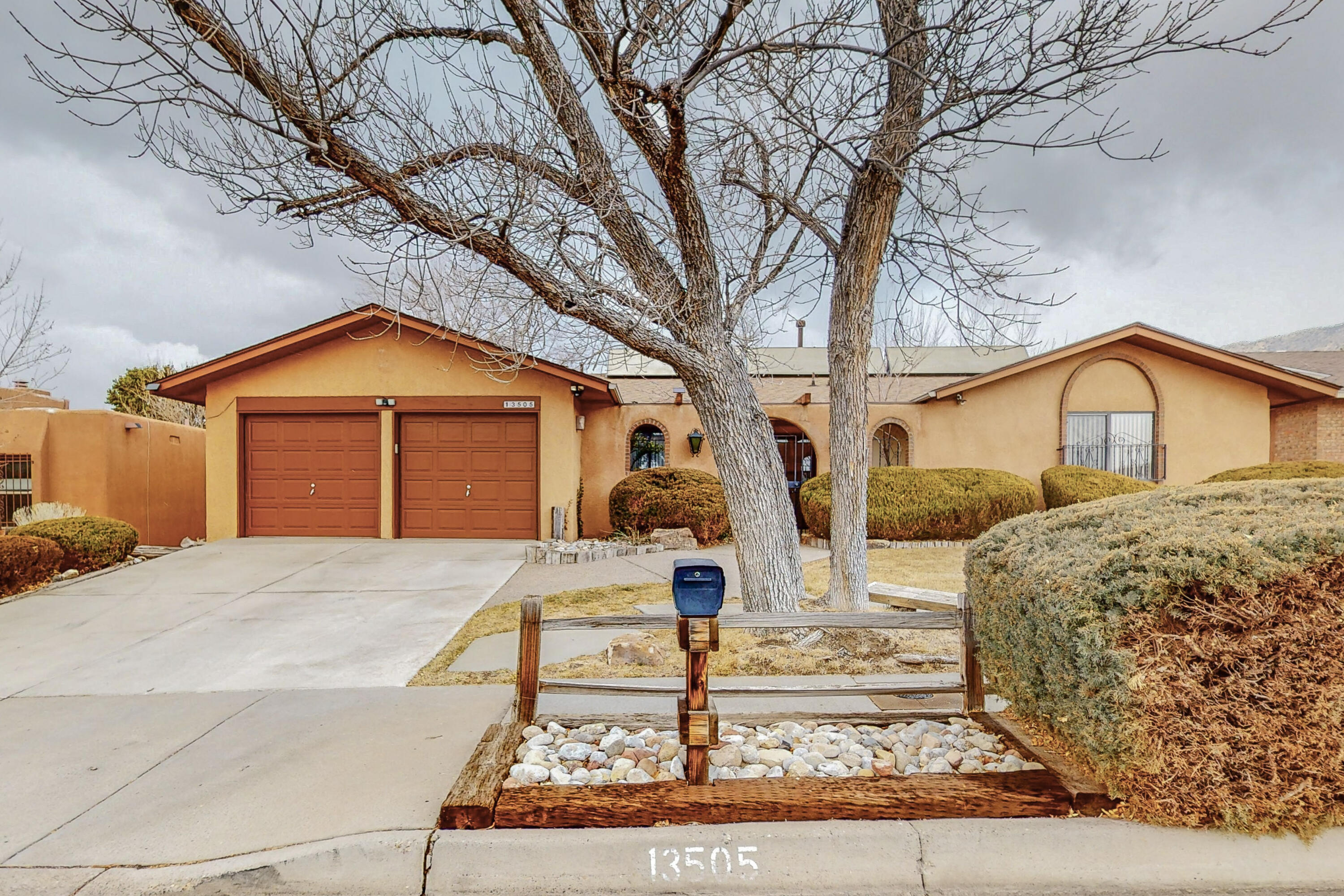 13505 TERRAGON Drive NE