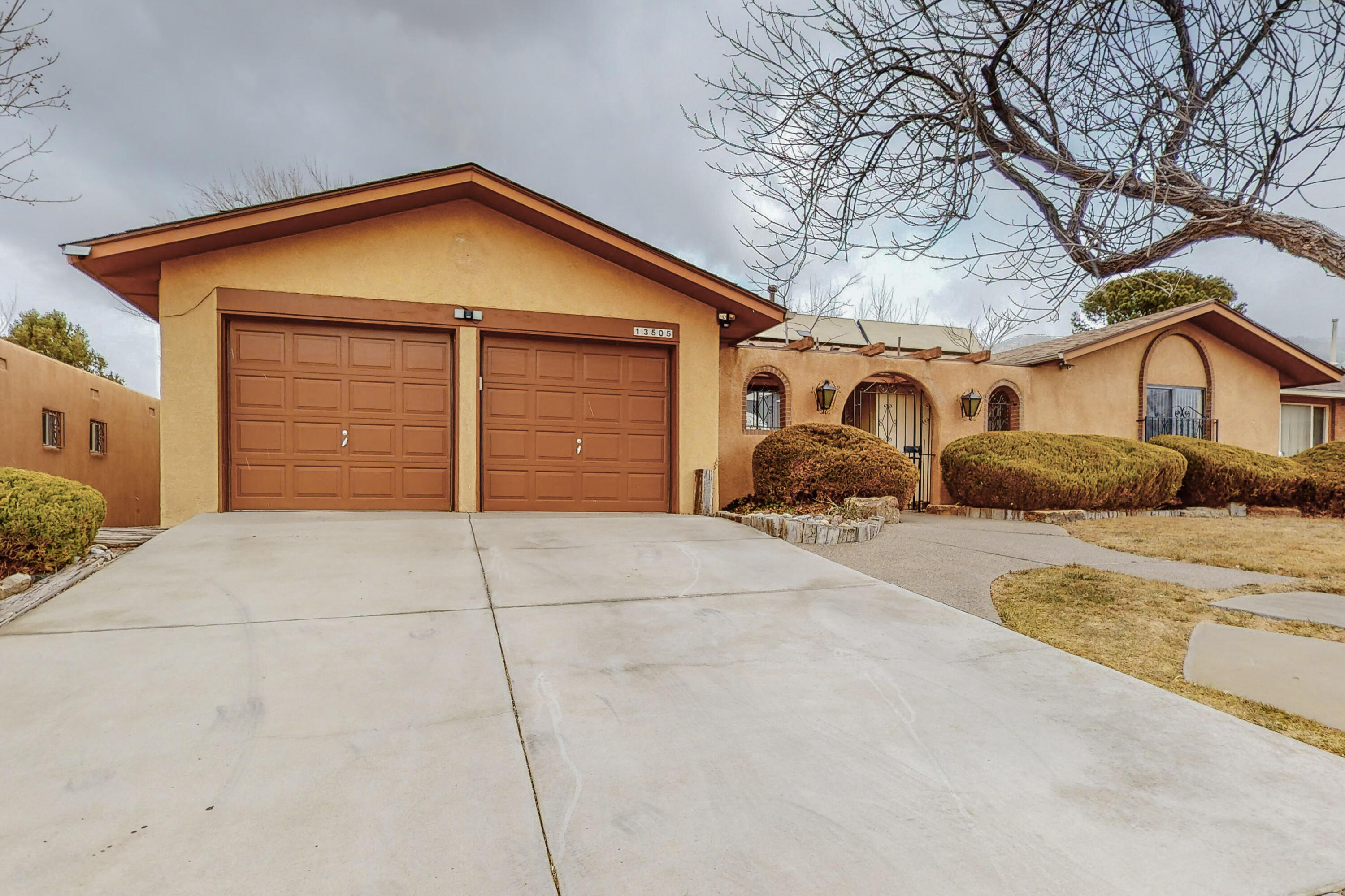 13505 TERRAGON Drive NE