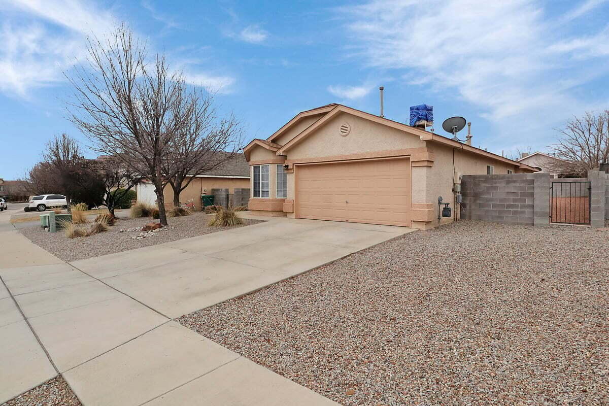3326 HUNTERS MEADOWS Circle NE