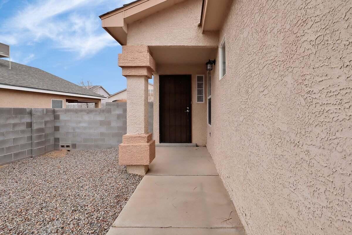 3326 HUNTERS MEADOWS Circle NE