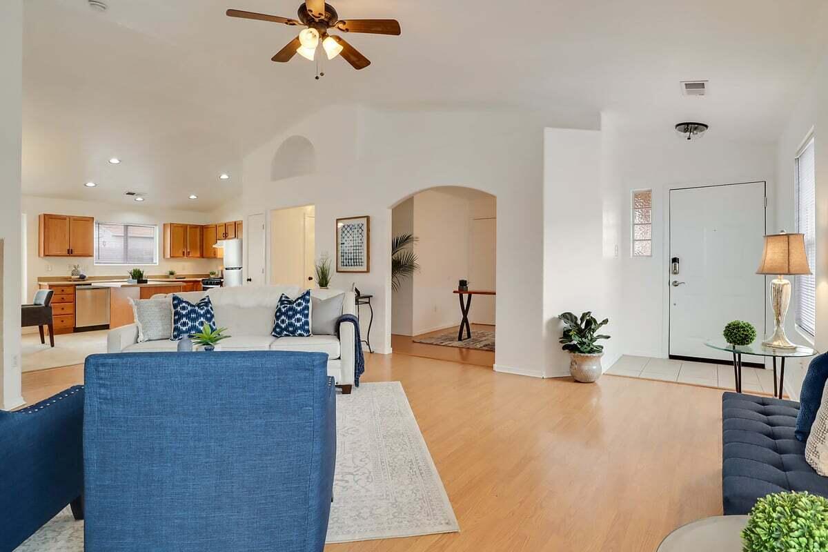 3326 HUNTERS MEADOWS Circle NE
