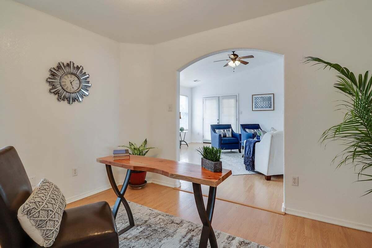 3326 HUNTERS MEADOWS Circle NE