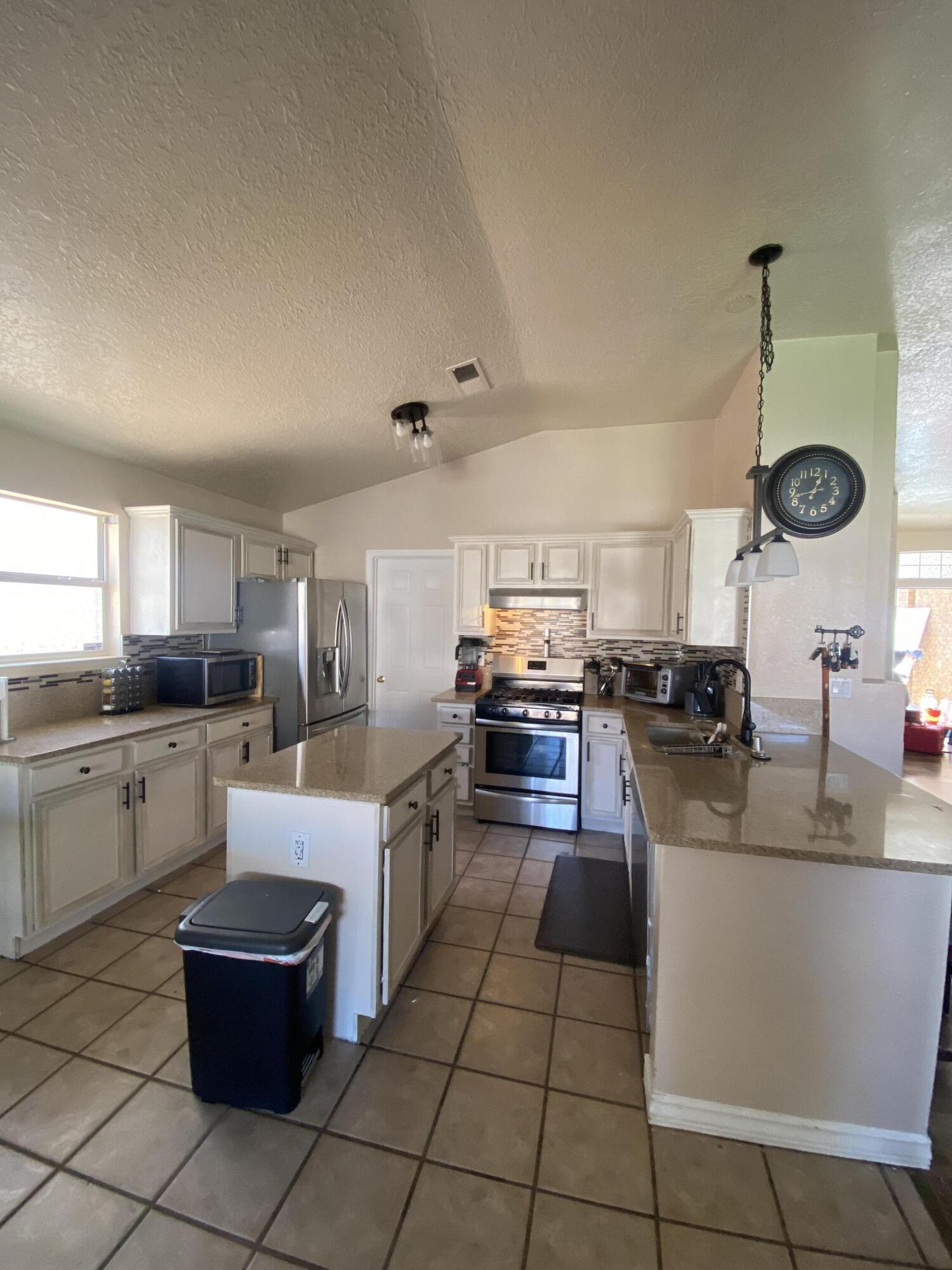 8105 SADDLEBROOK Avenue NW