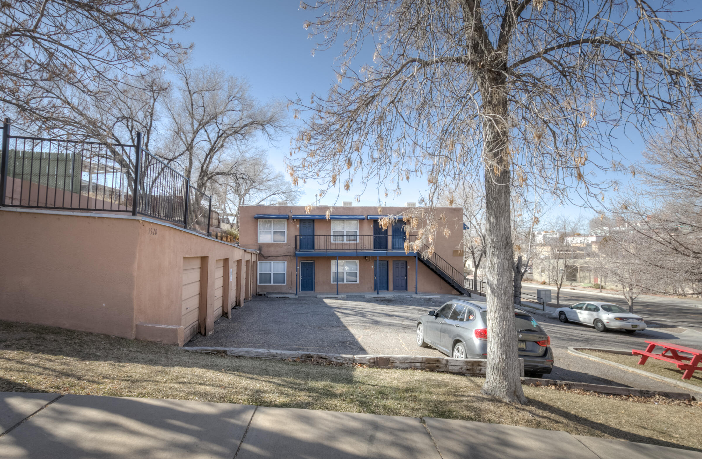 1320 DR MARTIN LUTHER KING JR Avenue NE