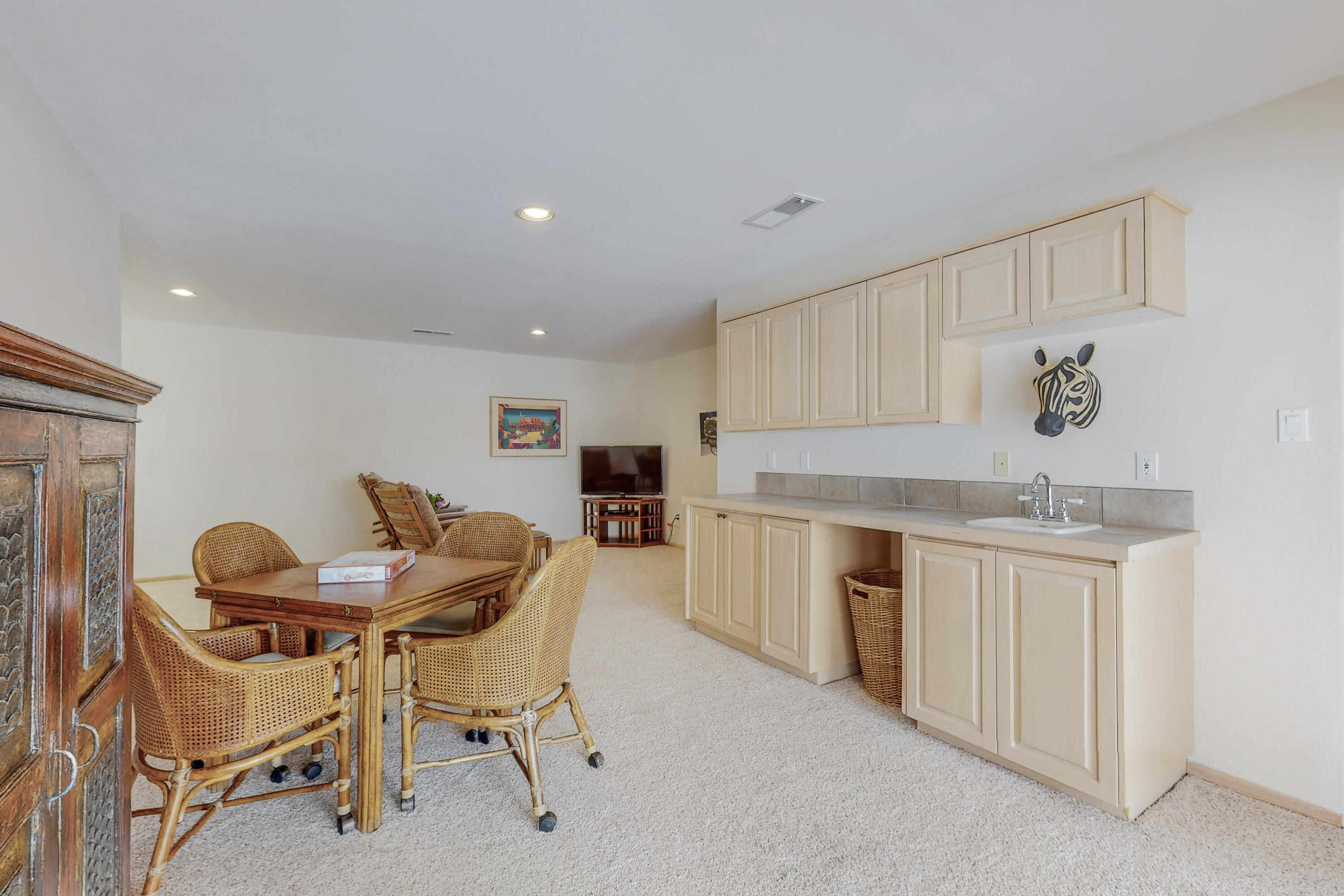 1523 EAGLE RIDGE Road NE