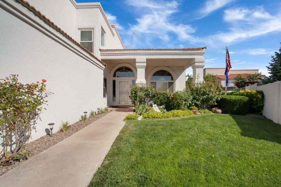 11816 CANYONLANDS Place SE