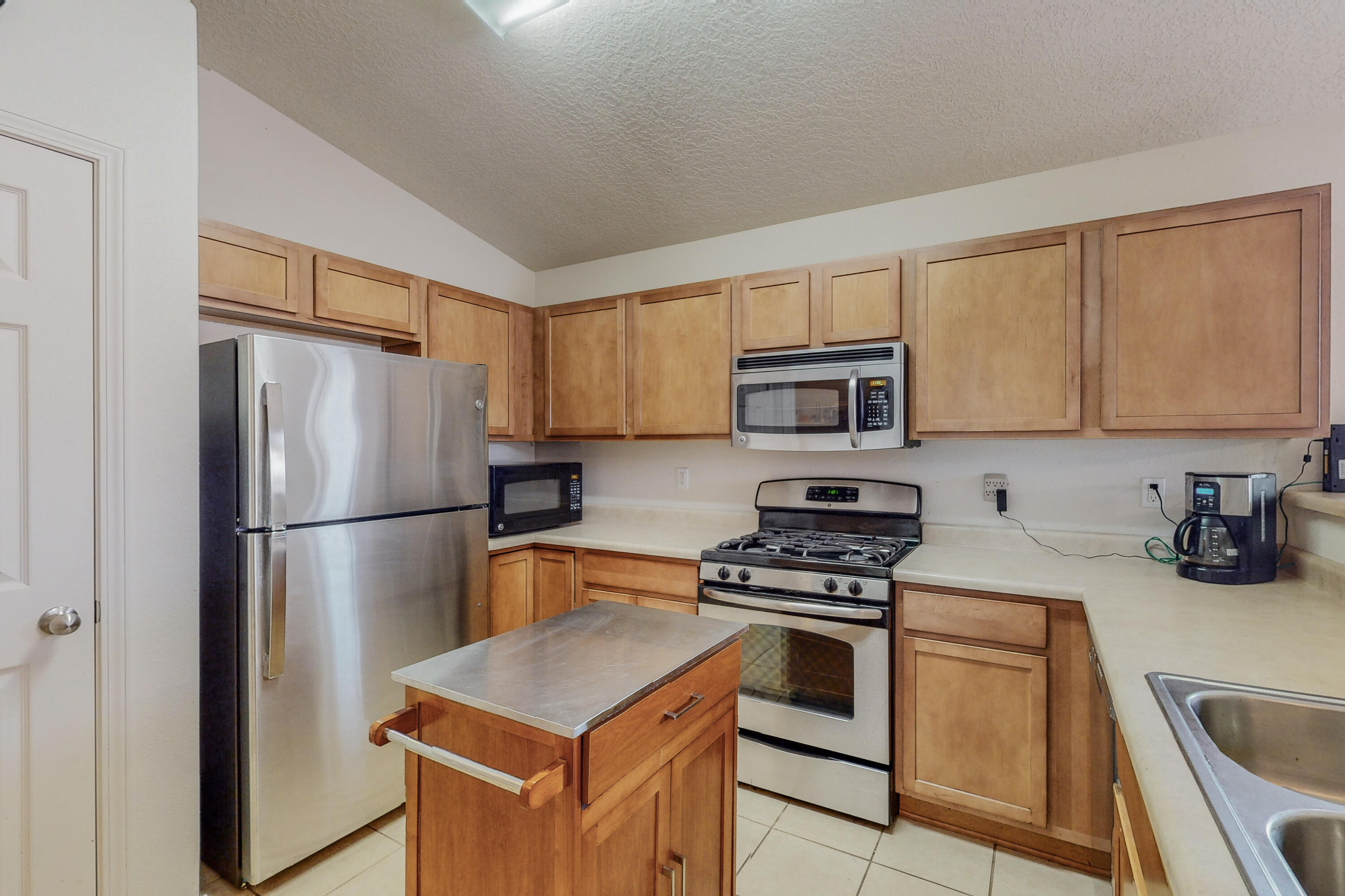 1147 DESERT SUNFLOWER Drive NE