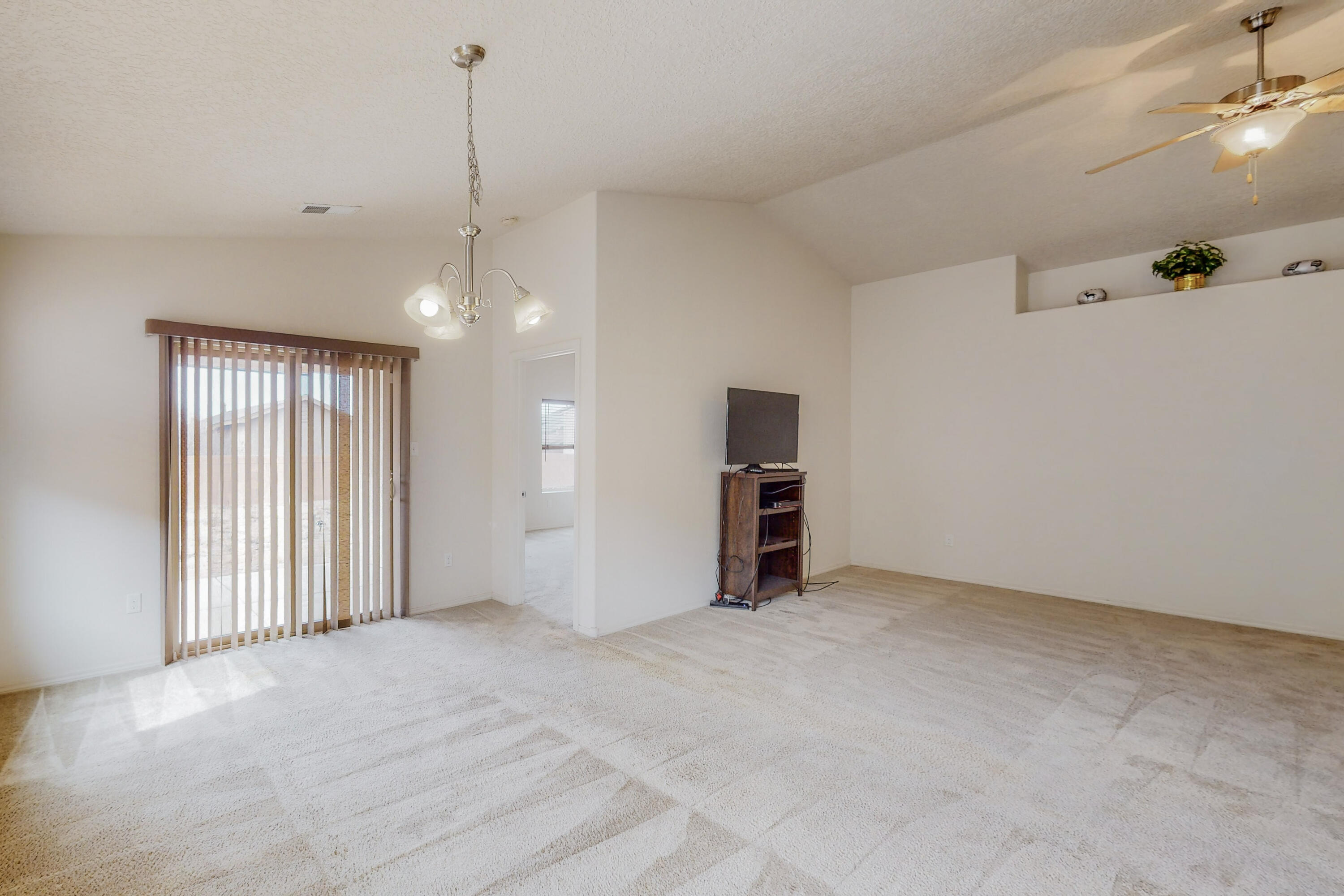 1147 DESERT SUNFLOWER Drive NE