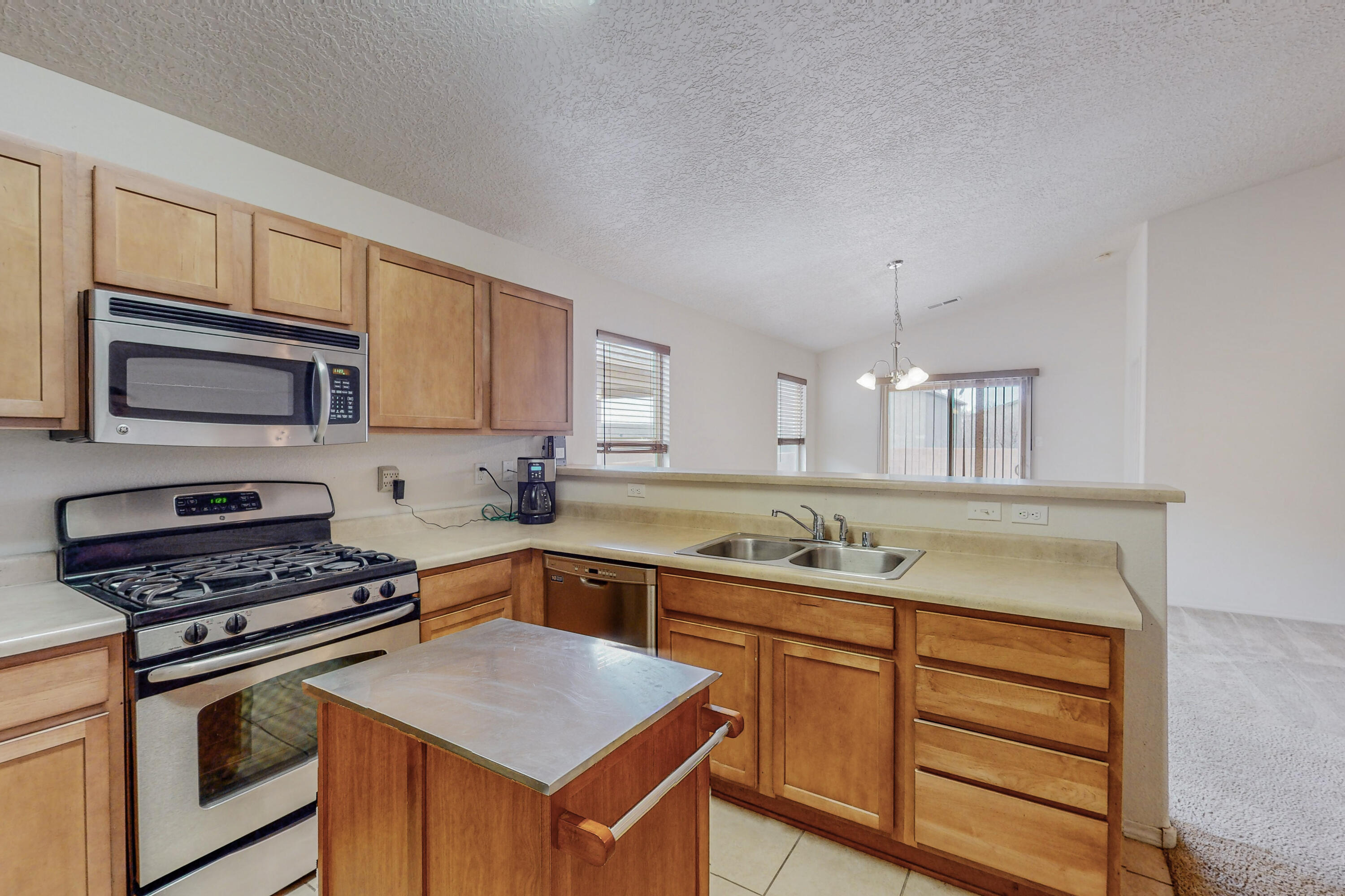 1147 DESERT SUNFLOWER Drive NE