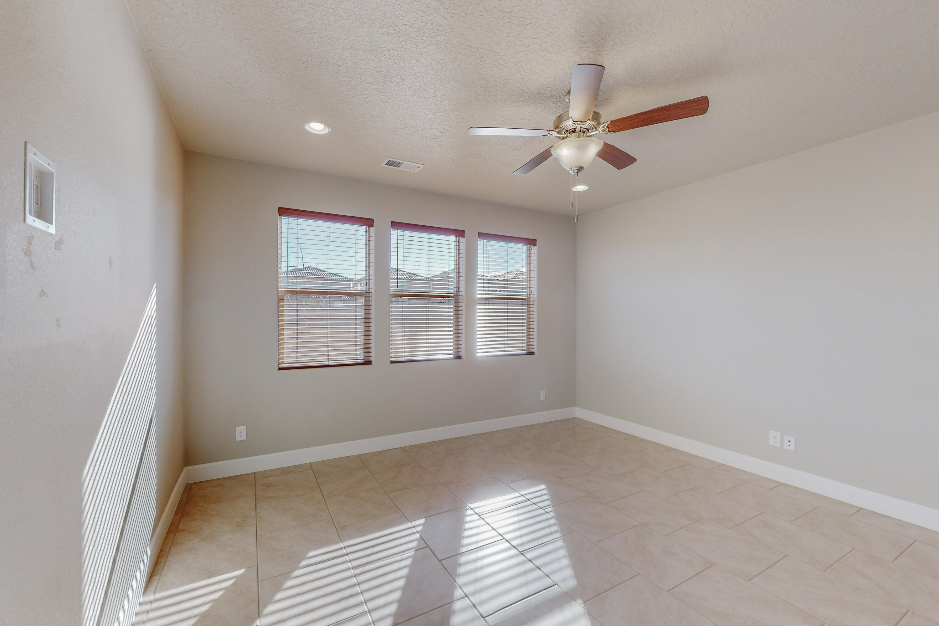 8804 Camino Del Venado NW