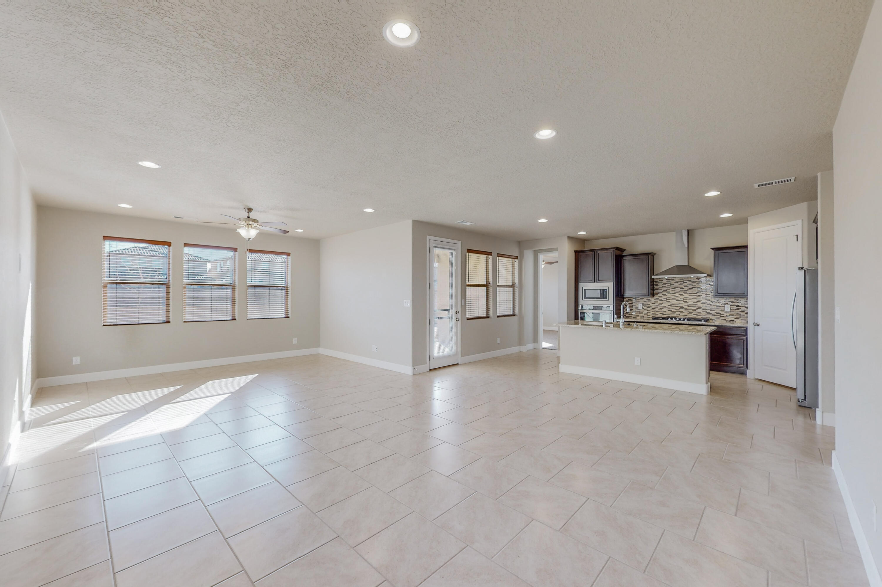 8804 Camino Del Venado NW