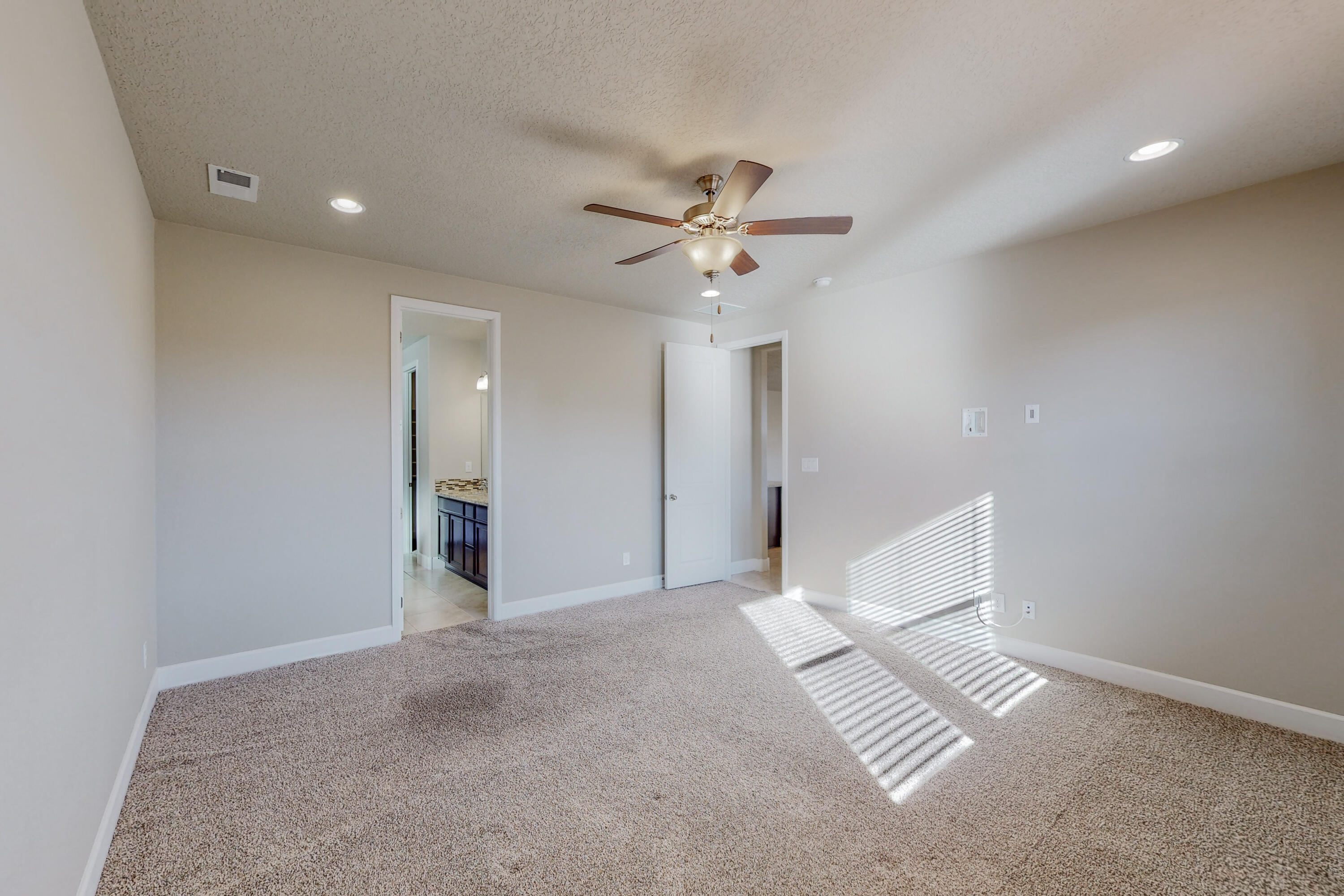 8804 Camino Del Venado NW