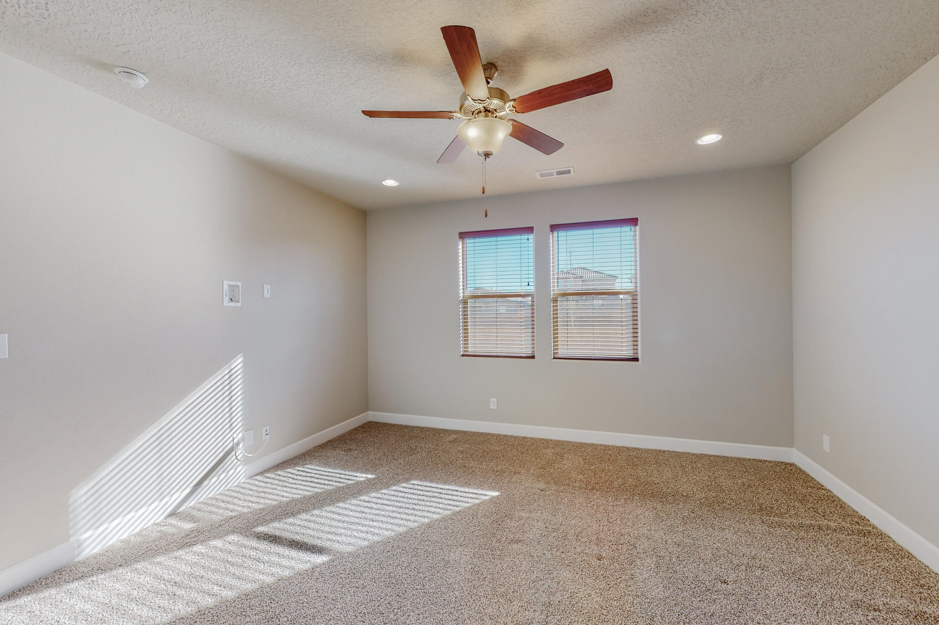 8804 Camino Del Venado NW